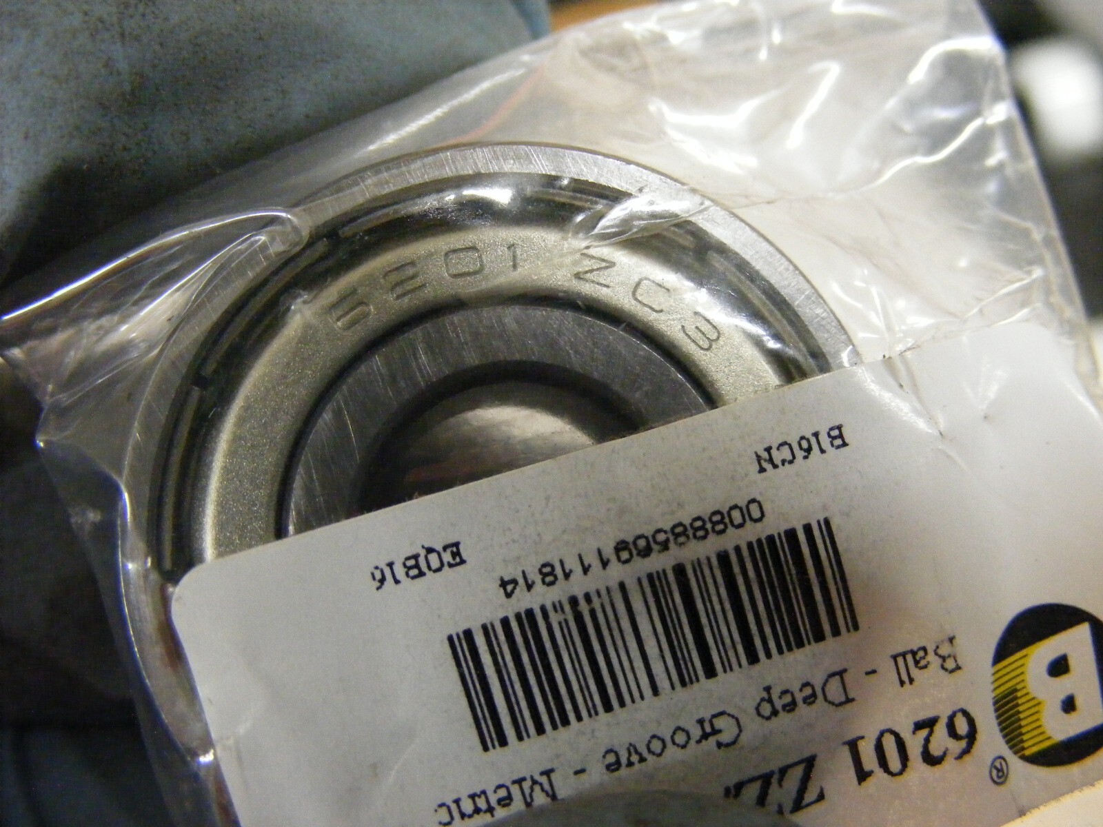 (6) Radial Ball Bearing 6201 ZZ C3 PRX (zz1)