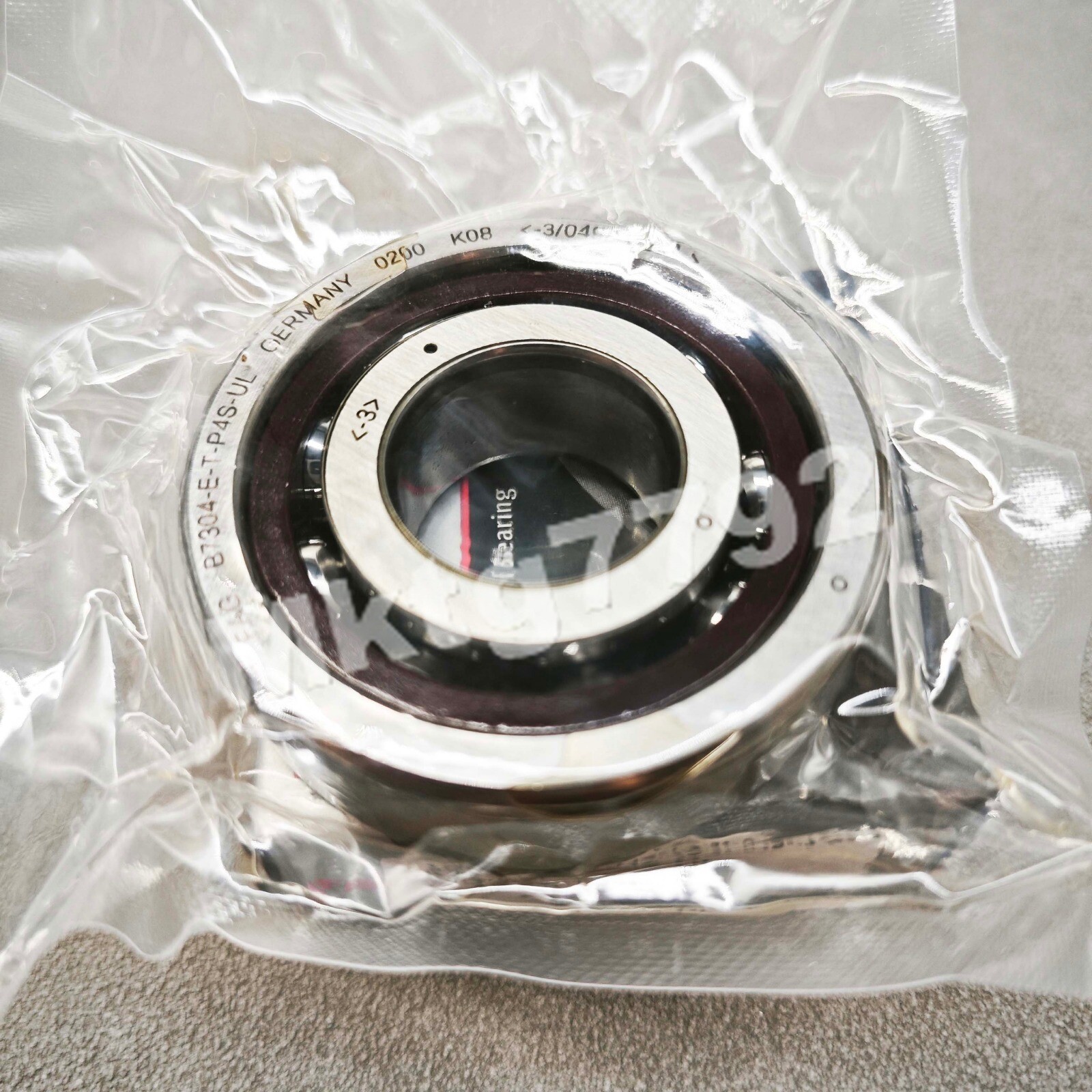 NEW Angular Contact Ball Bearing Single Row For 20x52x15mm FAG B7304-E-T-P4S-UL