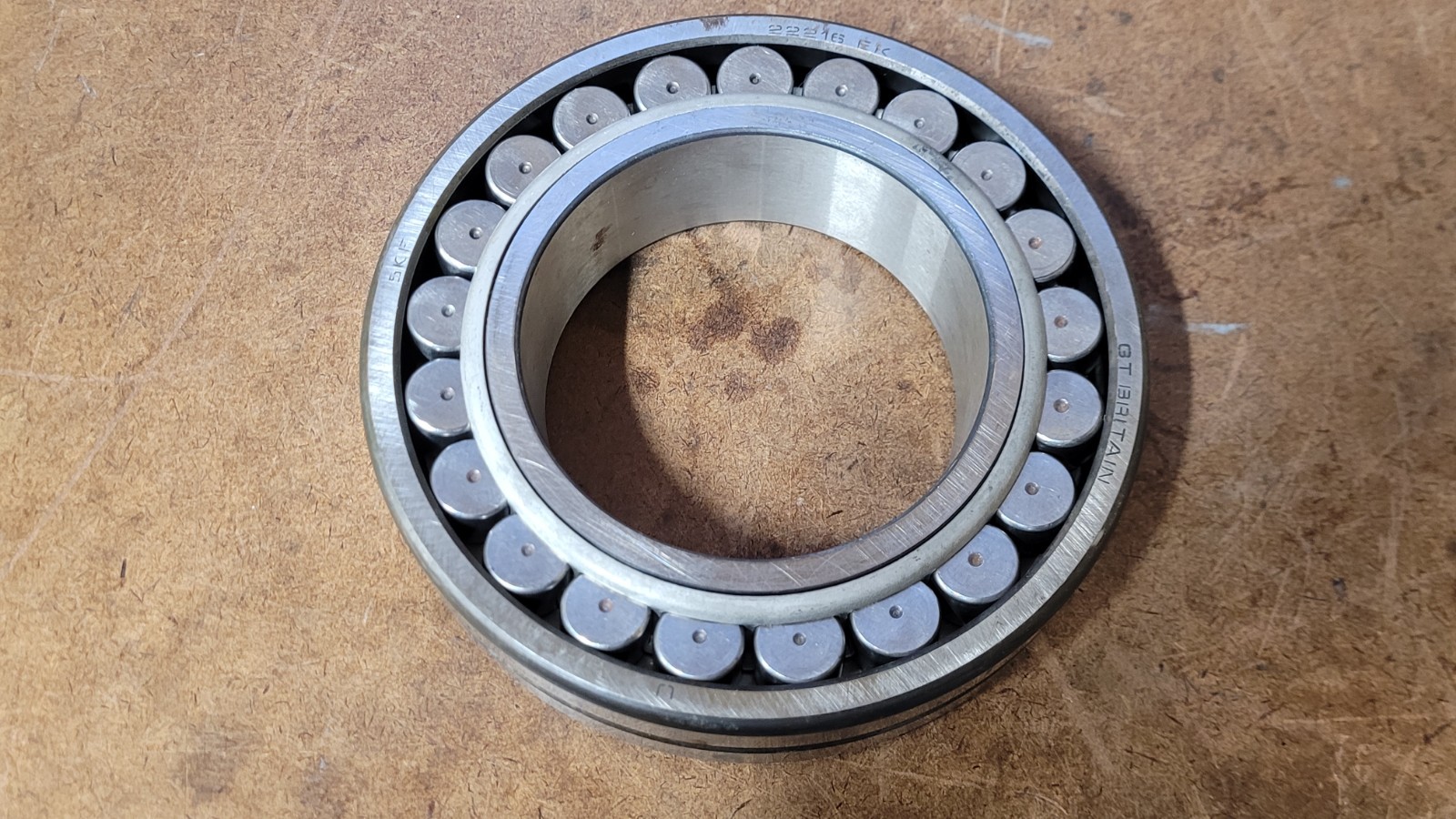 SKF 22216 EK Spherical Roller Bearing 80mm Tapered Bore 140mm OD 33mm Wide