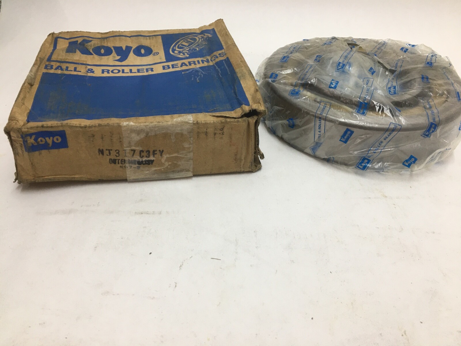 KOYO NJ317C3 Cylindrical Roller Bearing 85x180x41 mm NJ 317 C3 FY NJ317 E EM ECM