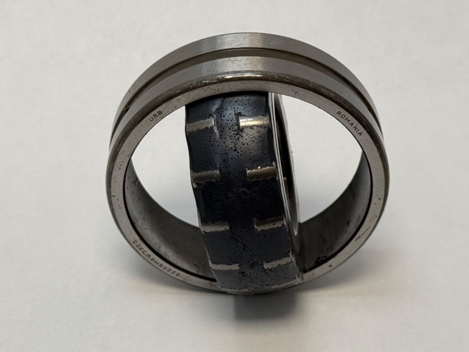 URB 22208MBW33C3 Spherical Bearing 22208-MB-W33-C3 22208M 22208BR 40x80x23 mm