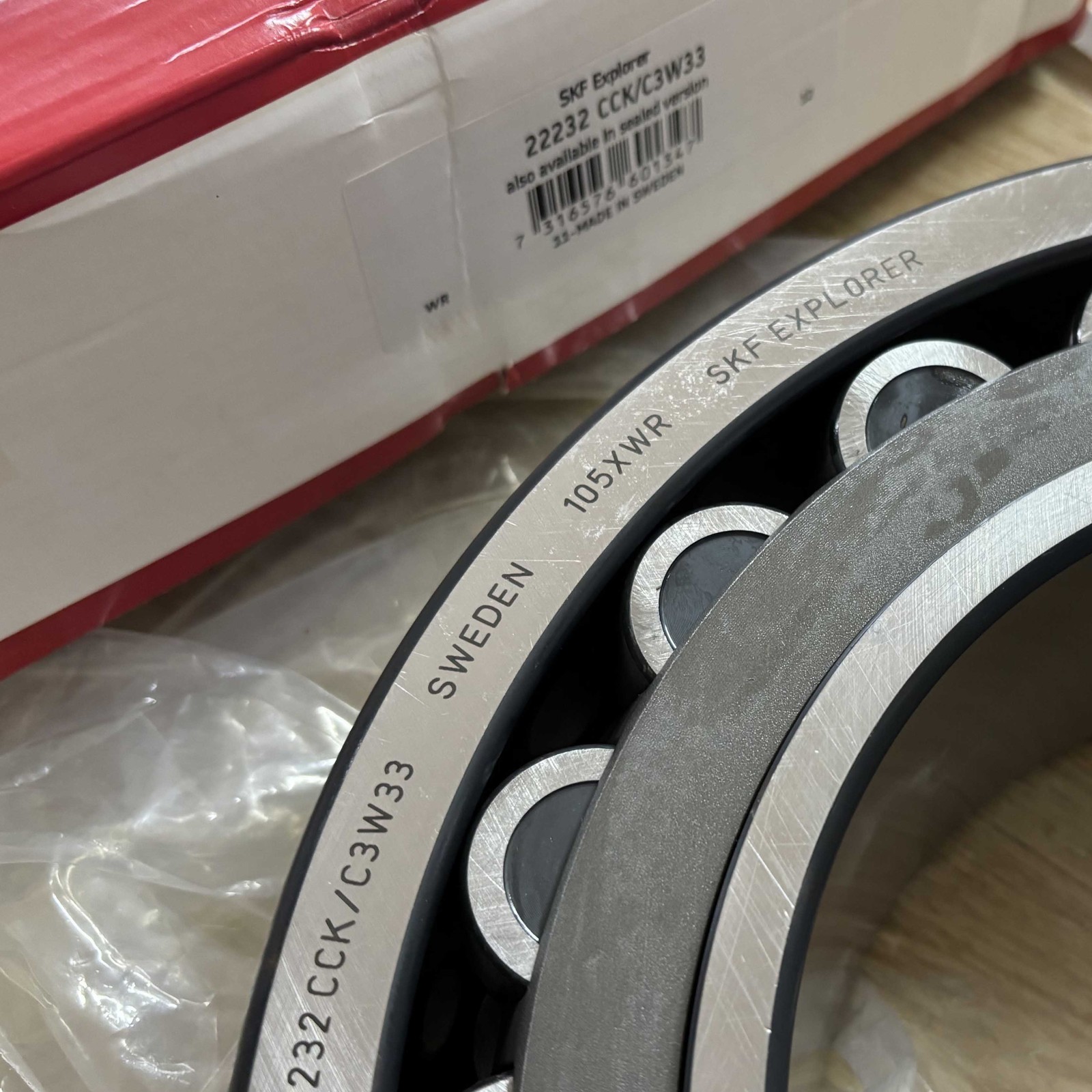 New Spherical Roller Bearing 22232 CC/C3W33 for SKF 160x290x80 mm