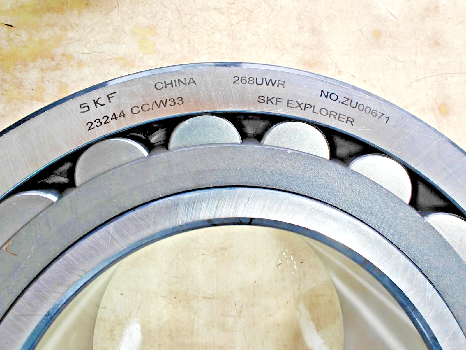 23244 CC/W33 SKF Spherical Roller Bearing 220 x 400 x 144 mm SKF 23244CC/W33