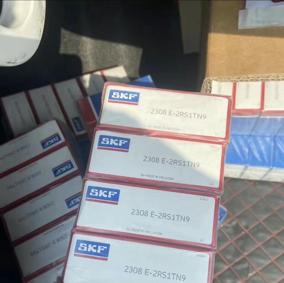 1X SKF 2308 E-2RS1TN9 self-aligning ball bearing