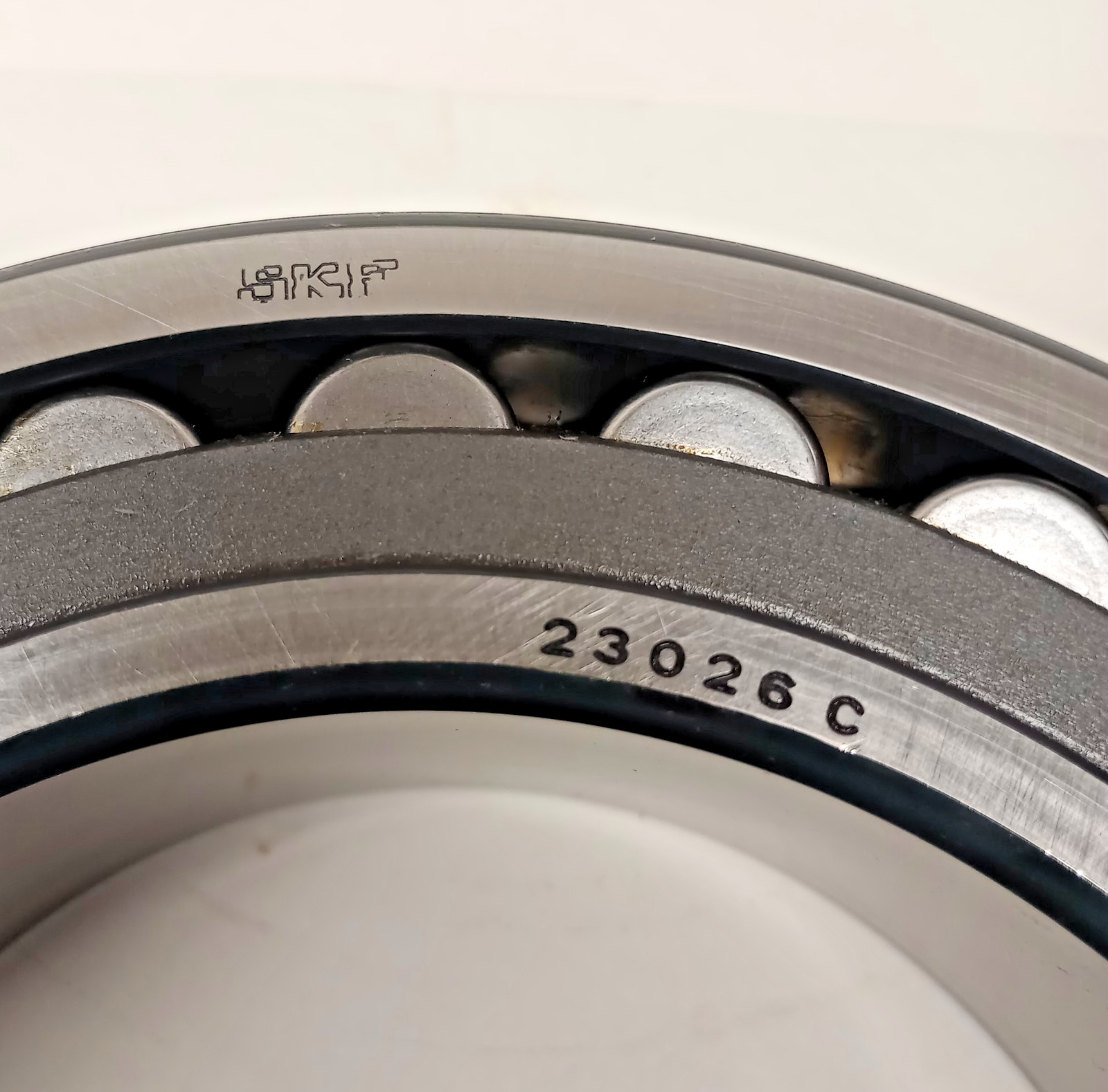 SKF 23026-C Spherical Roller Bearing 130x200x52mm ref#’s 23026C / 23026-CC-W33