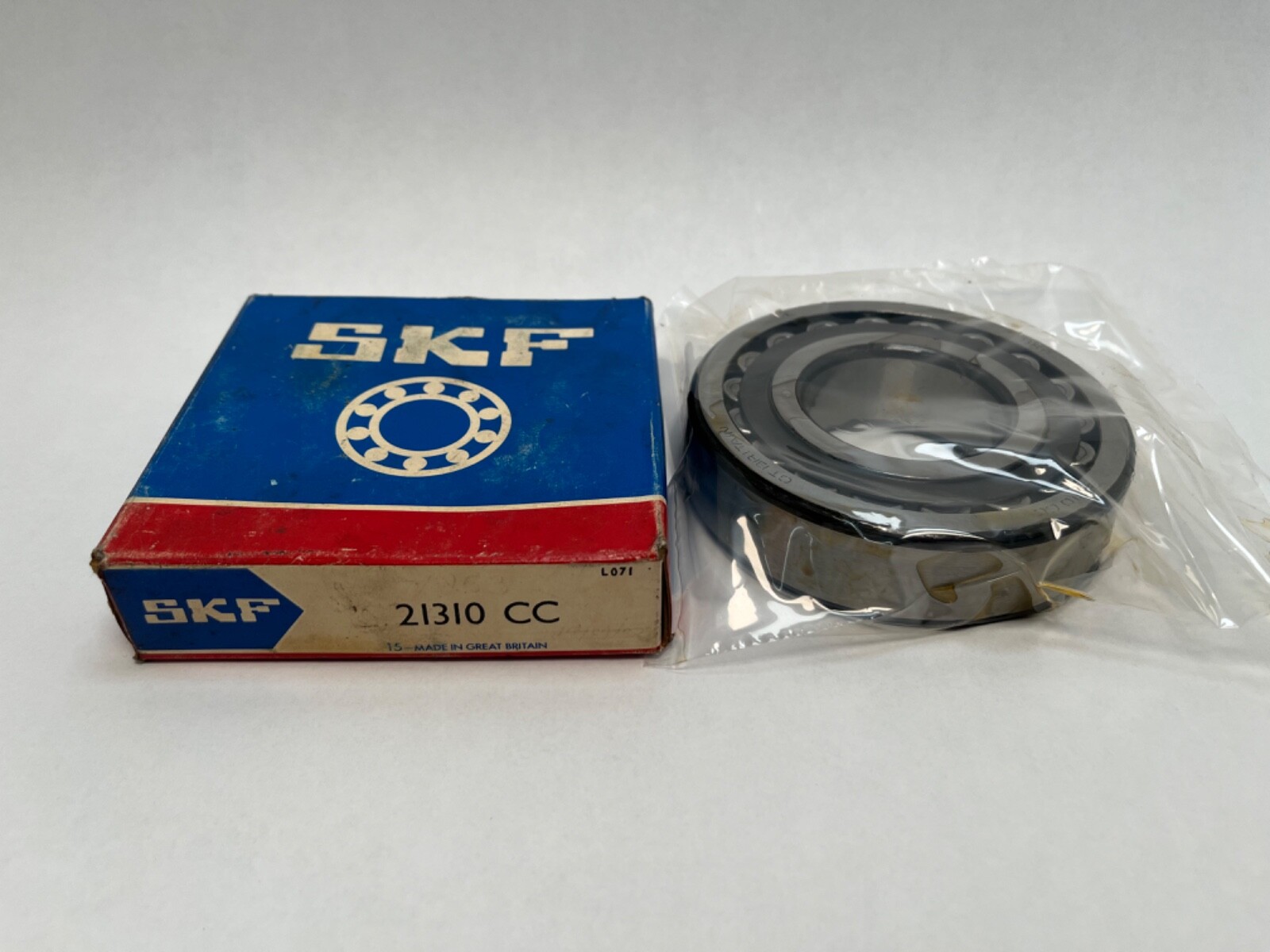 SKF 21310-CC Spherical Bearing 50x110x27 mm 21310CJ 21310CC Britain