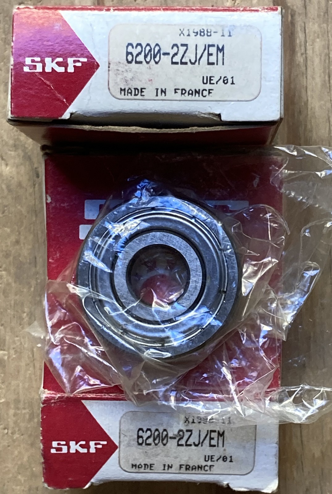 Lot of 2 – SKF 6200-2Z J/EM Ball Bearing 10mm X 30mm X 9mm (NEW)