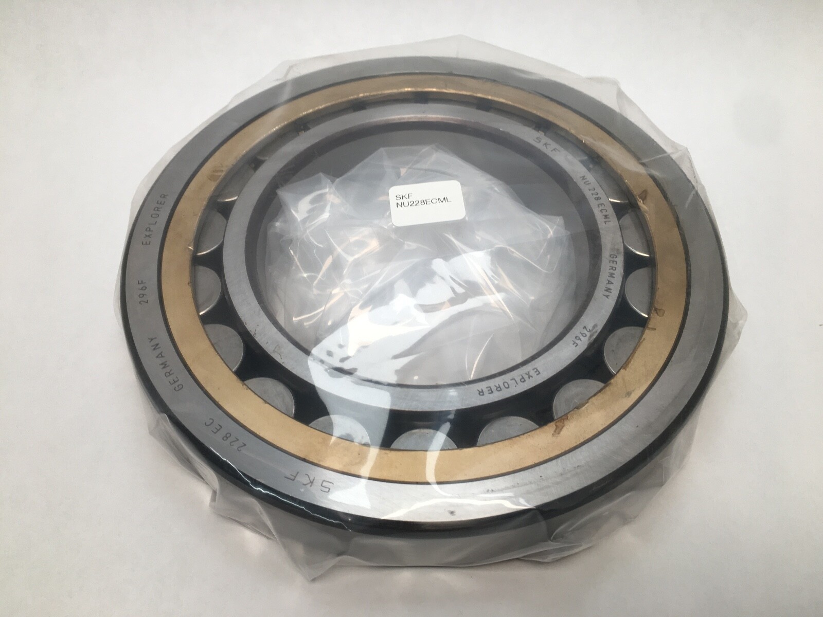 SKF NU-228-ECML Cylindrical Roller Bearing 140x250x42 mm NU228ECML NU228 Germany