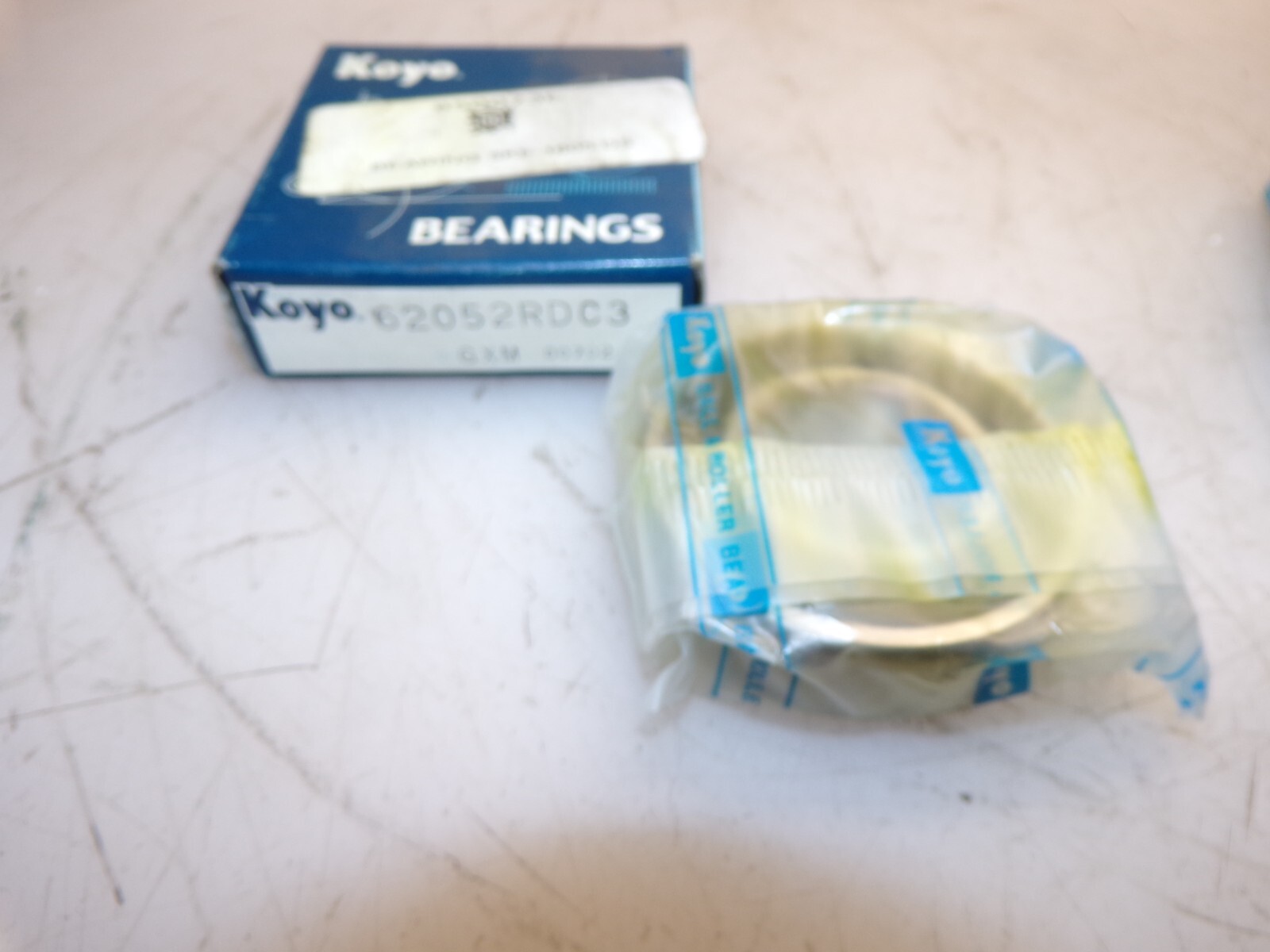 NEW Koyo 62052RDC3 Single Row Ball Bearing Double Seals 25mm x 52mm x 15mm