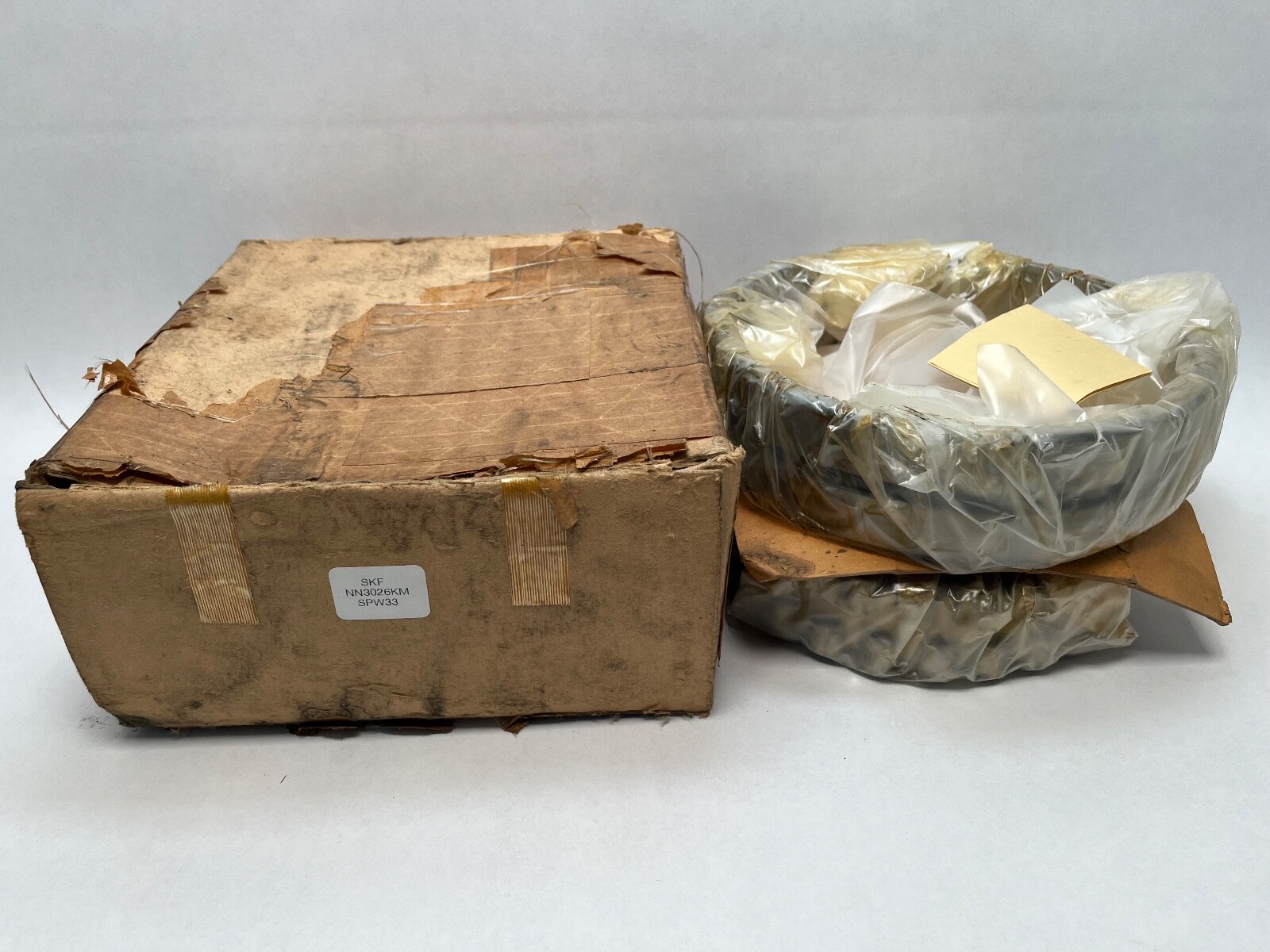 SKF NN-3026-KM/SPW33 Bearing 130x200x52 mm NN3026 NN-3026-K-M-SP-W33 Sweden