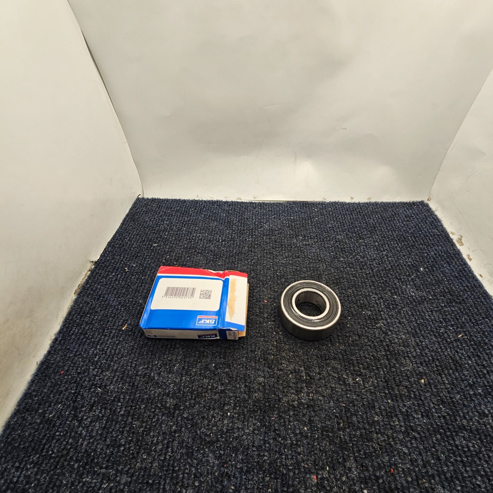 SKF 2205 E-2RS1TN9 Self Regulating Ball Bearing