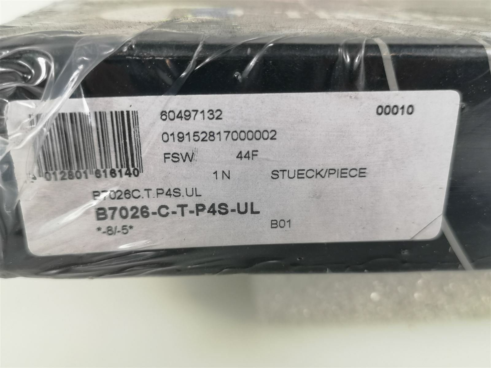 FAG B7026-C-T-P4S-UL Angular Contact Ball Bearing Aerospace Precision Bearings