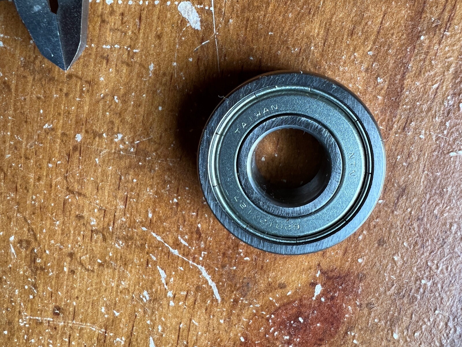 NTN 6201Z/127 Ball Bearing Shielded Both Sides 1.25″ OD 1/2″ ID .393” Wide