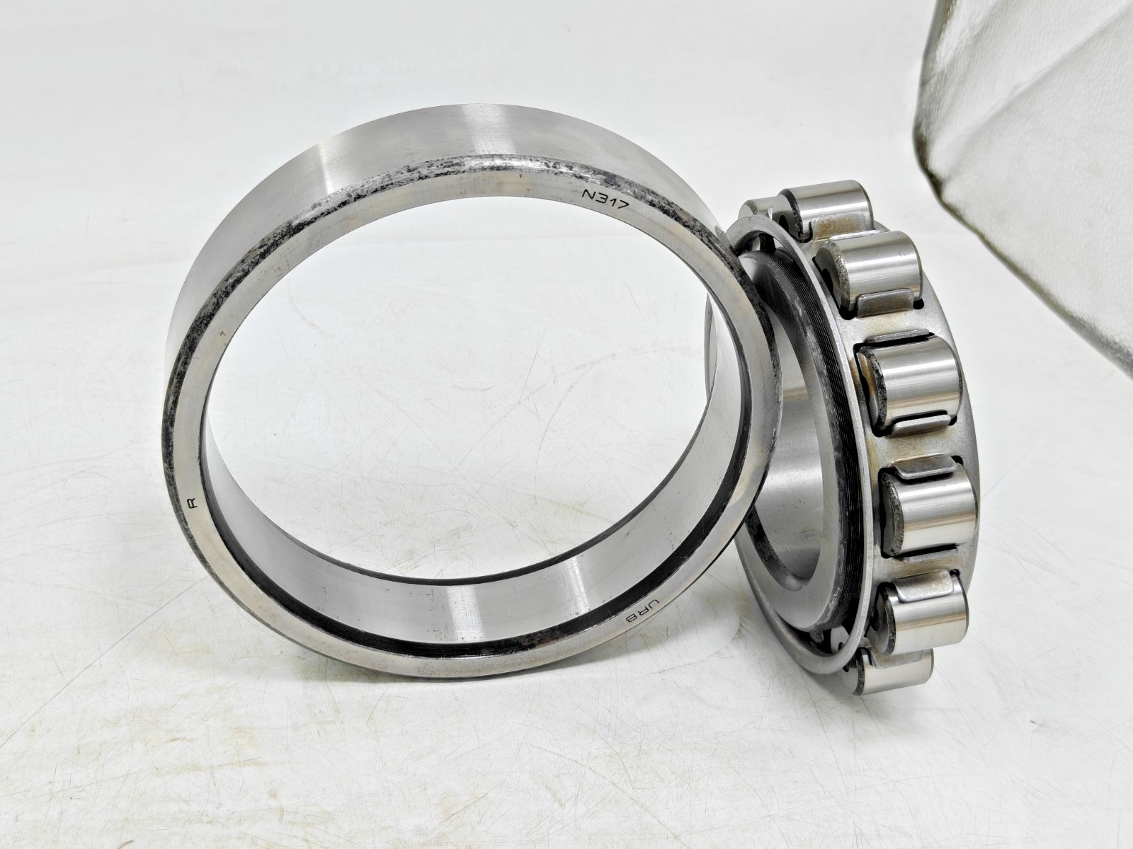 N317 URB Cylindrical Roller Bearing URB N 317 Bearing 85x180x41mm