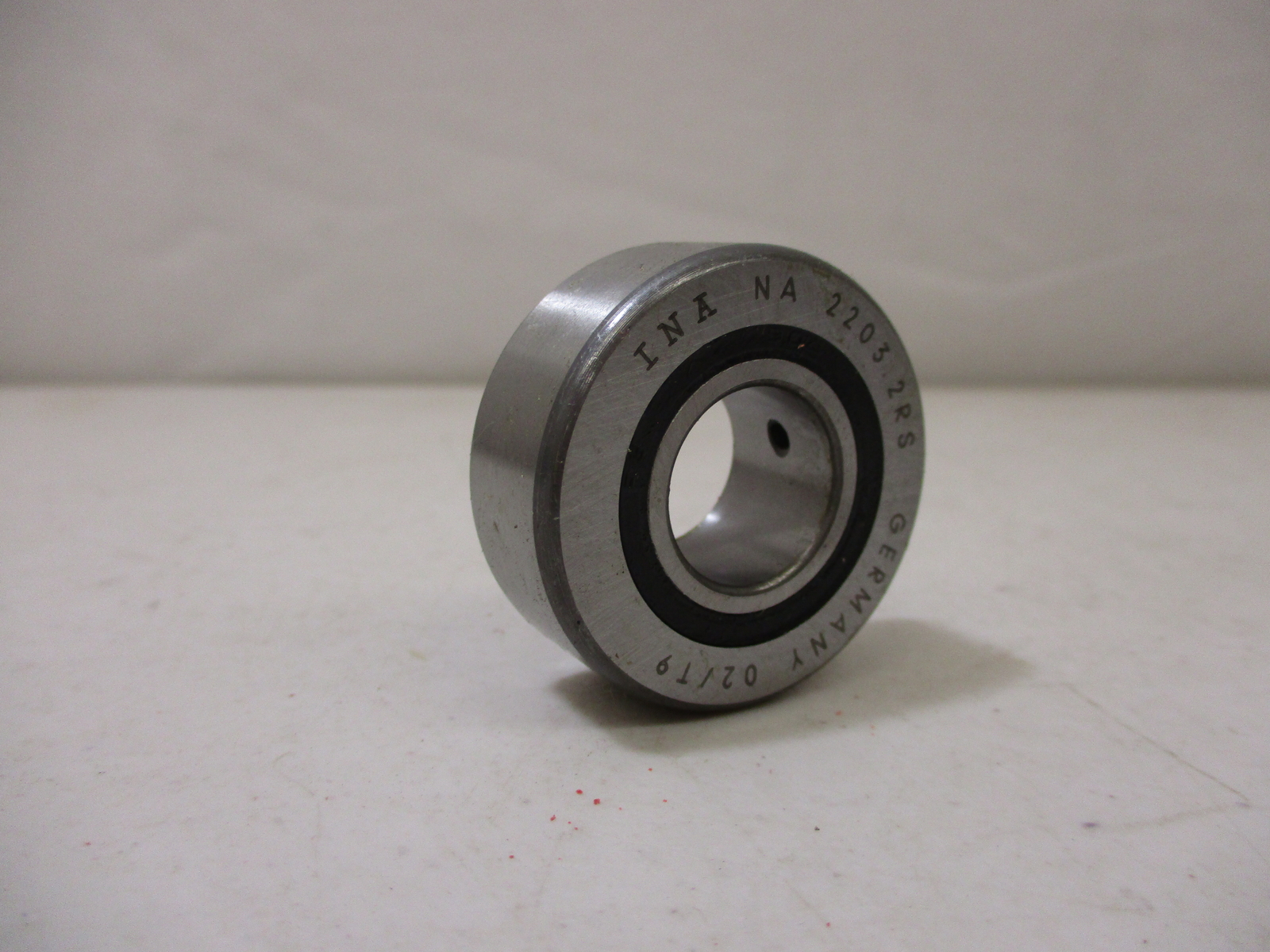 *NEW* INA 2203 2RS BEARING 02/T9