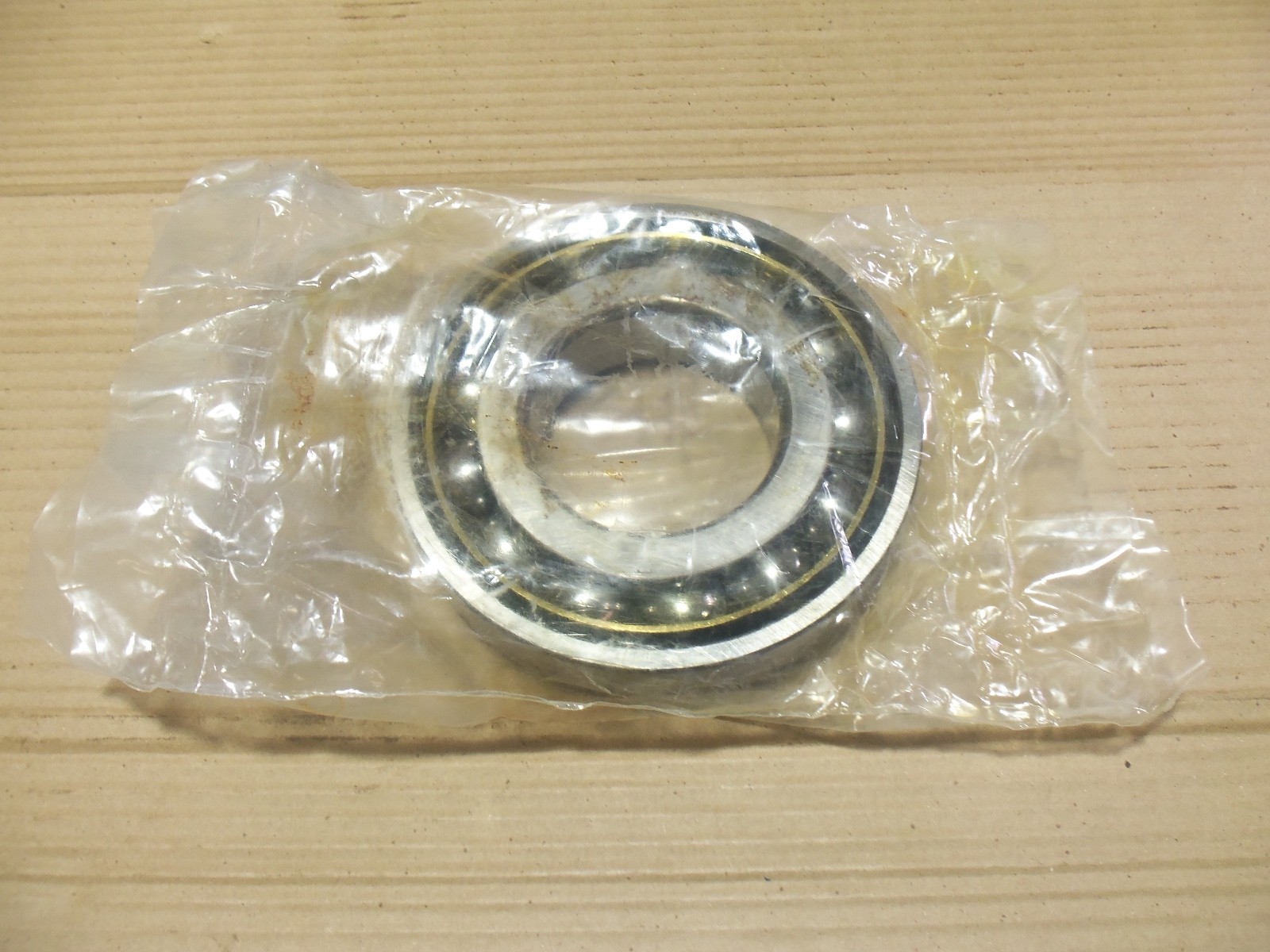 New SKF 7318BECBY Angular Contact Ball Bearing