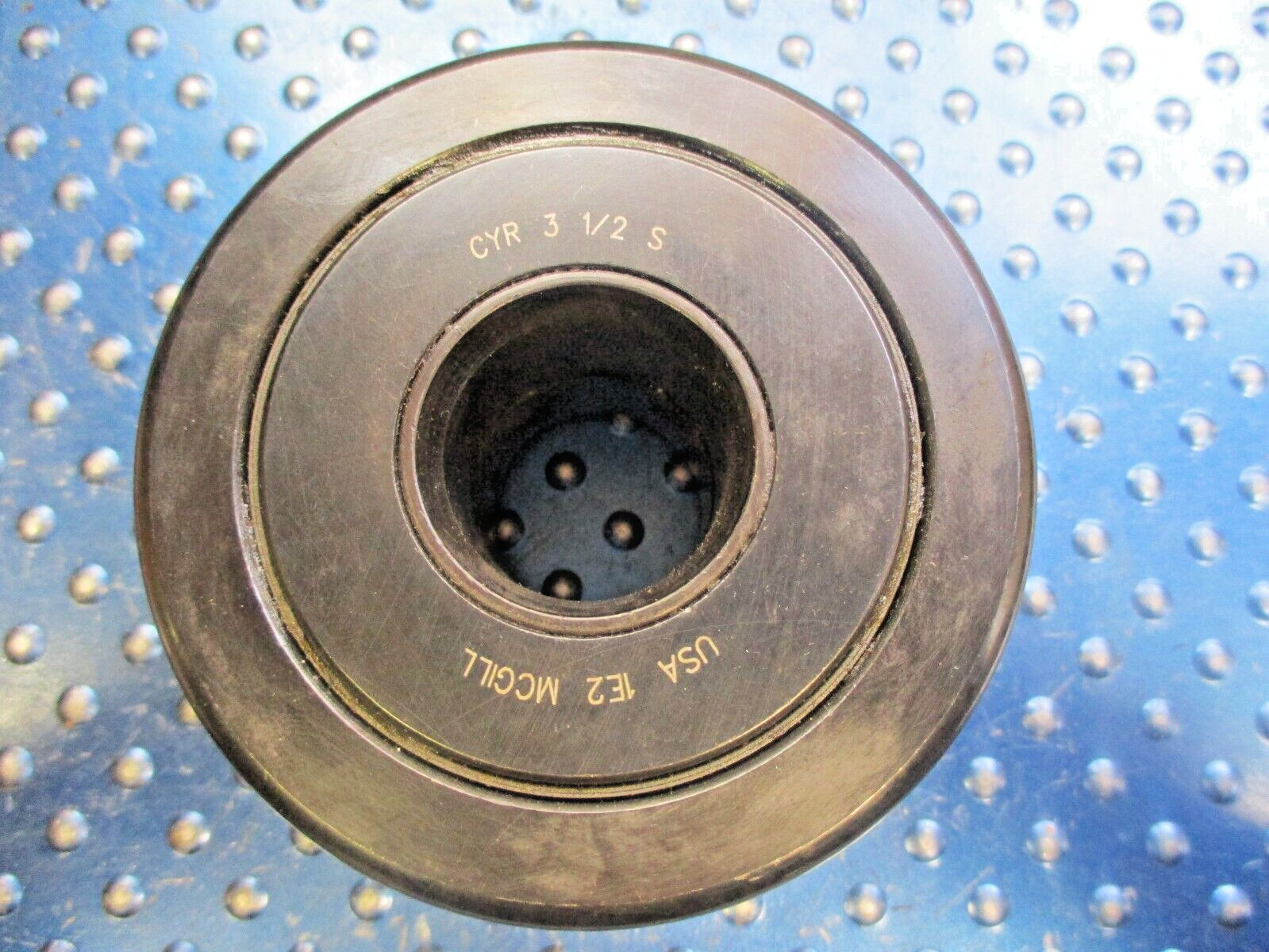 NEW MCGILL YOKE ROLLER CYR 3 1/2 S