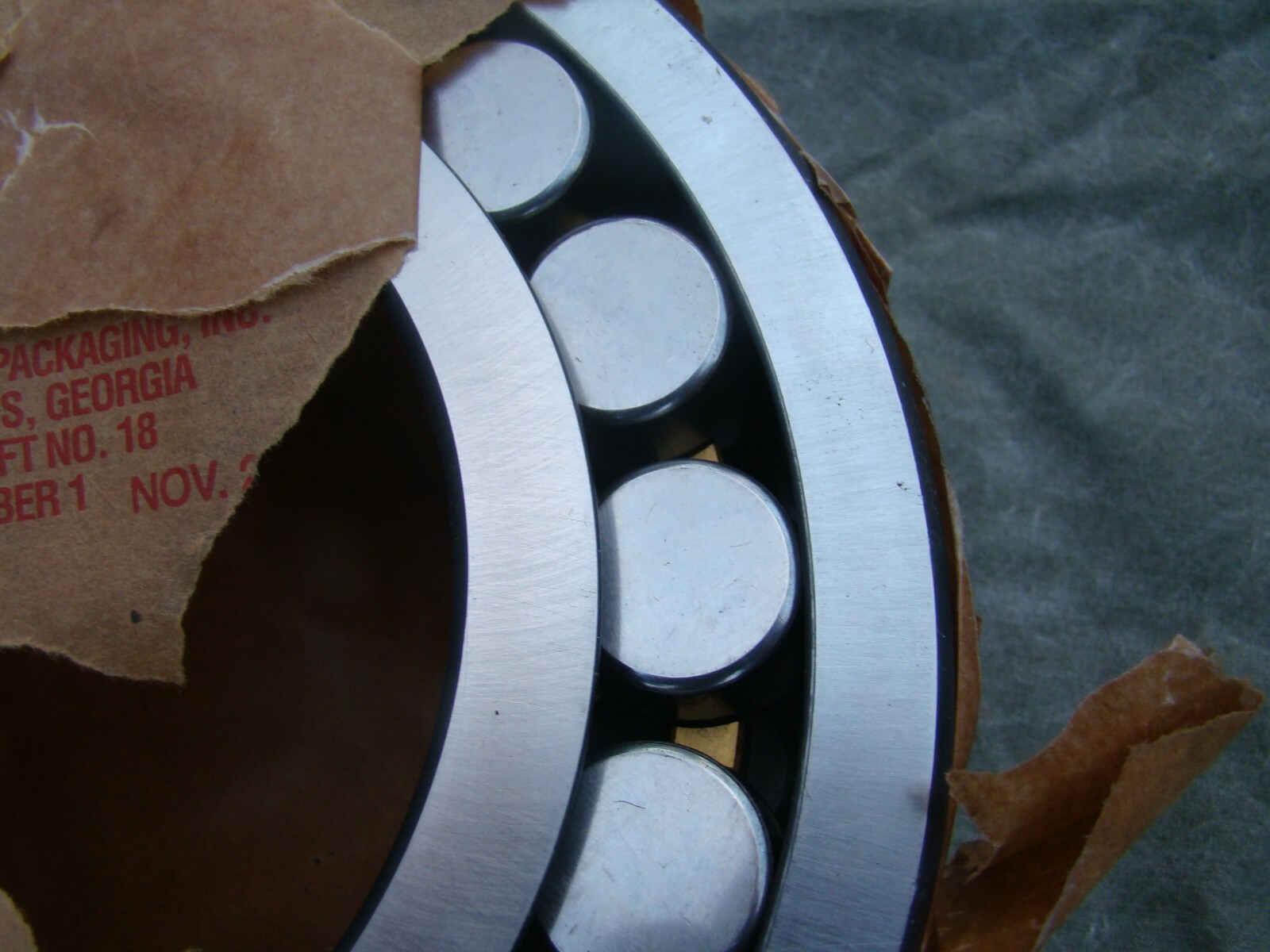 SELF-ALIGNING ROLLER BEARING NSN: 3110-00-833-8531, MS17133-47 New