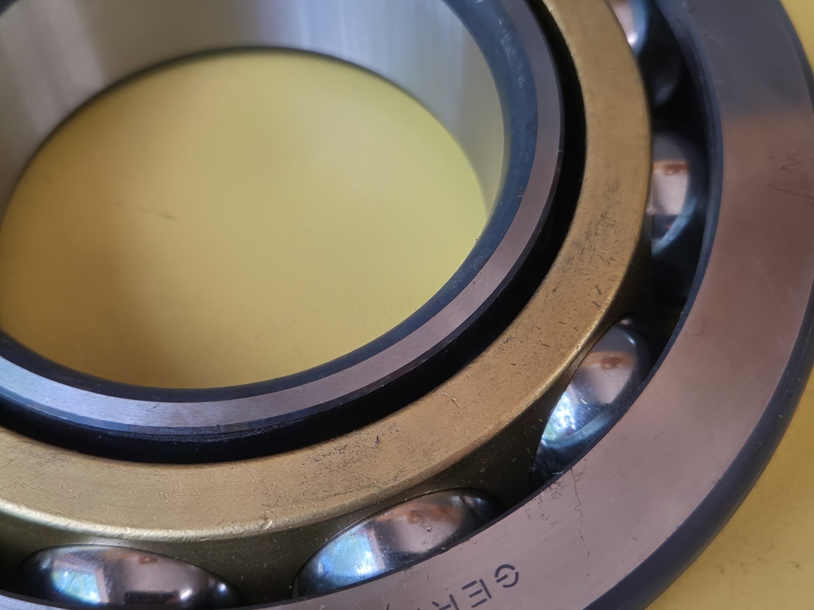 FAG 7317 B Ball Bearing 85mm Bore 180mm OD 41mm Wide