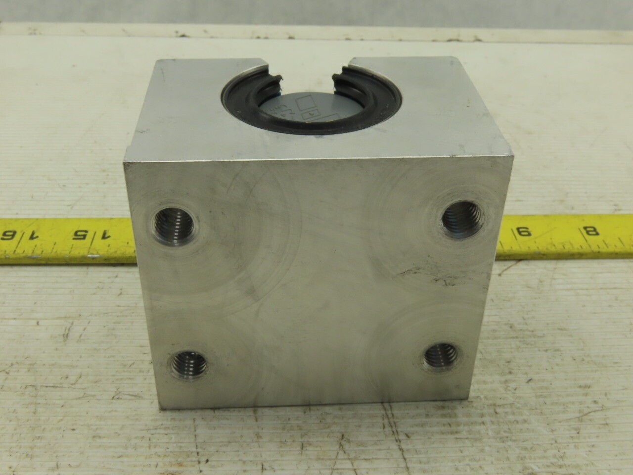 Thompson SSEPBOM30DD Pillow Block Linear Bearing 30mm Bore 79mm Length