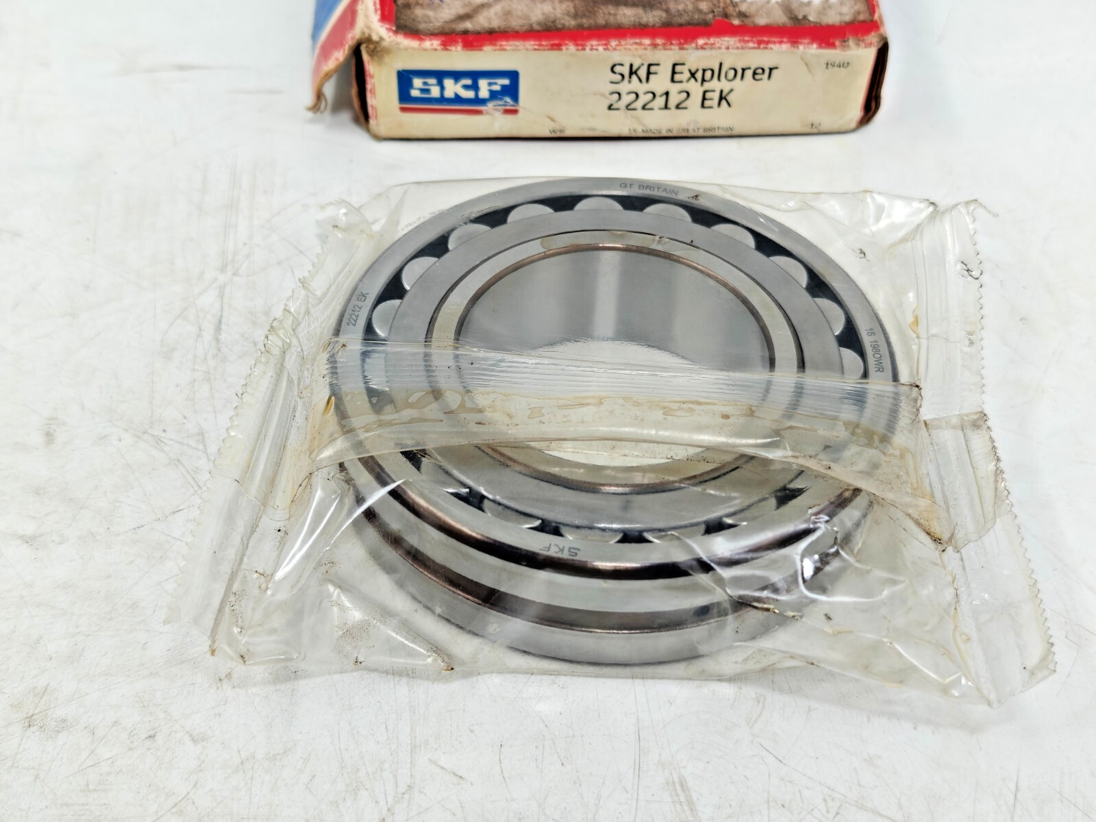 22212EK SKF Spherical Roller Bearing Tapered Bore SKF 22212 EK 60x110x28 mm