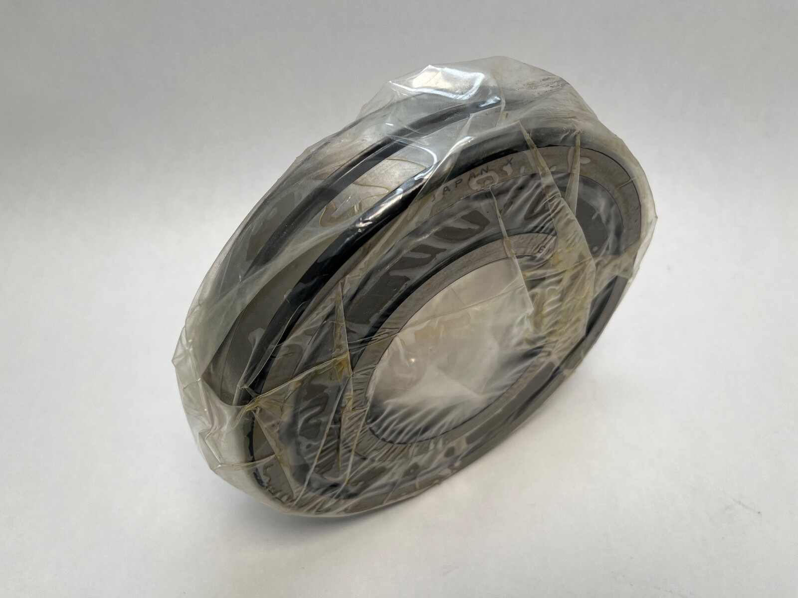 NSK 21318CDE4 Spherical Bearing 90x190x43 mm 21318-CD-E4/W33 S11 Japan