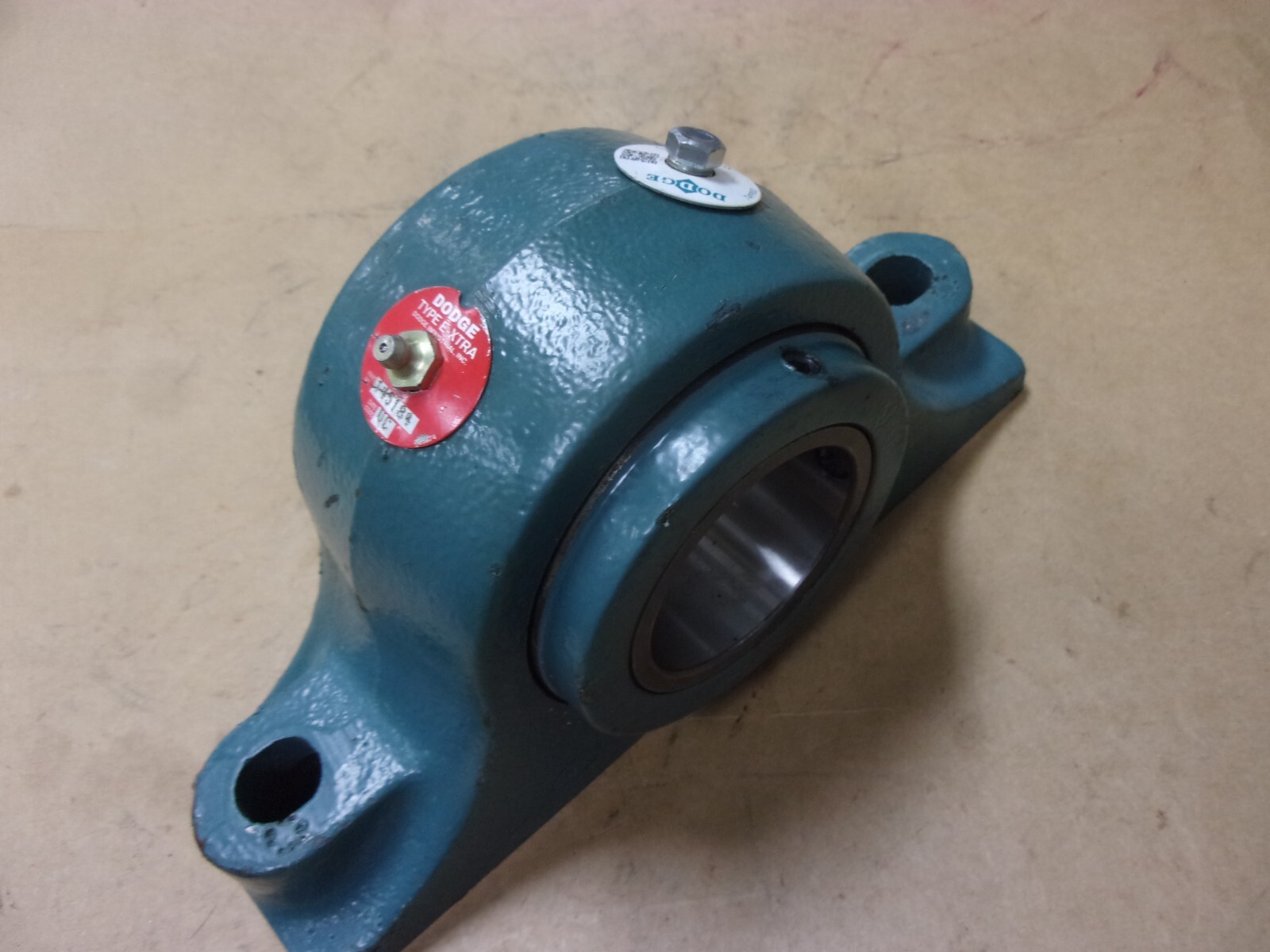 Dodge 145184 749900 2 Bolt Bearing Pillow Block 2 7/16″ Shaft Bore Type E-Xtra