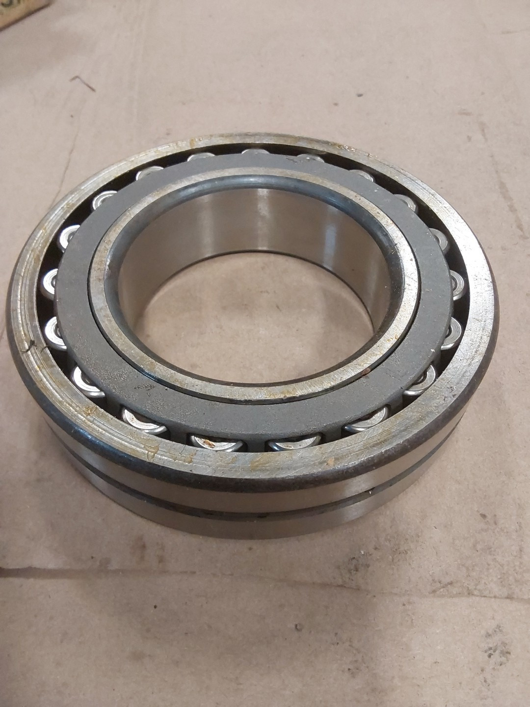SKF 22216CC C3 Spherical Bearing 80x140x33 mm M36