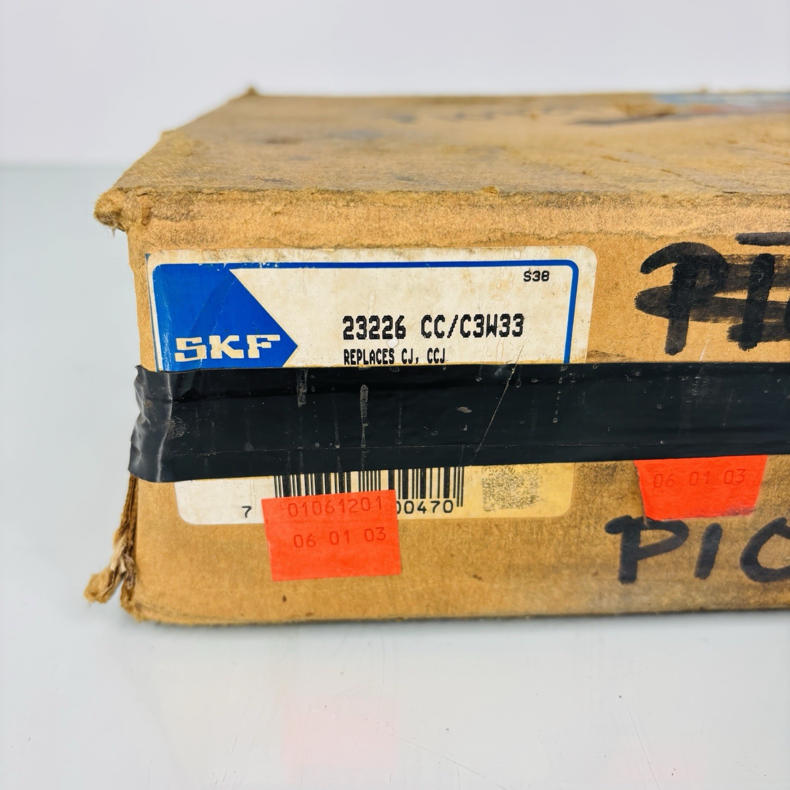 SKF 23226 CC/C3W33 Spherical Roller Bearing
