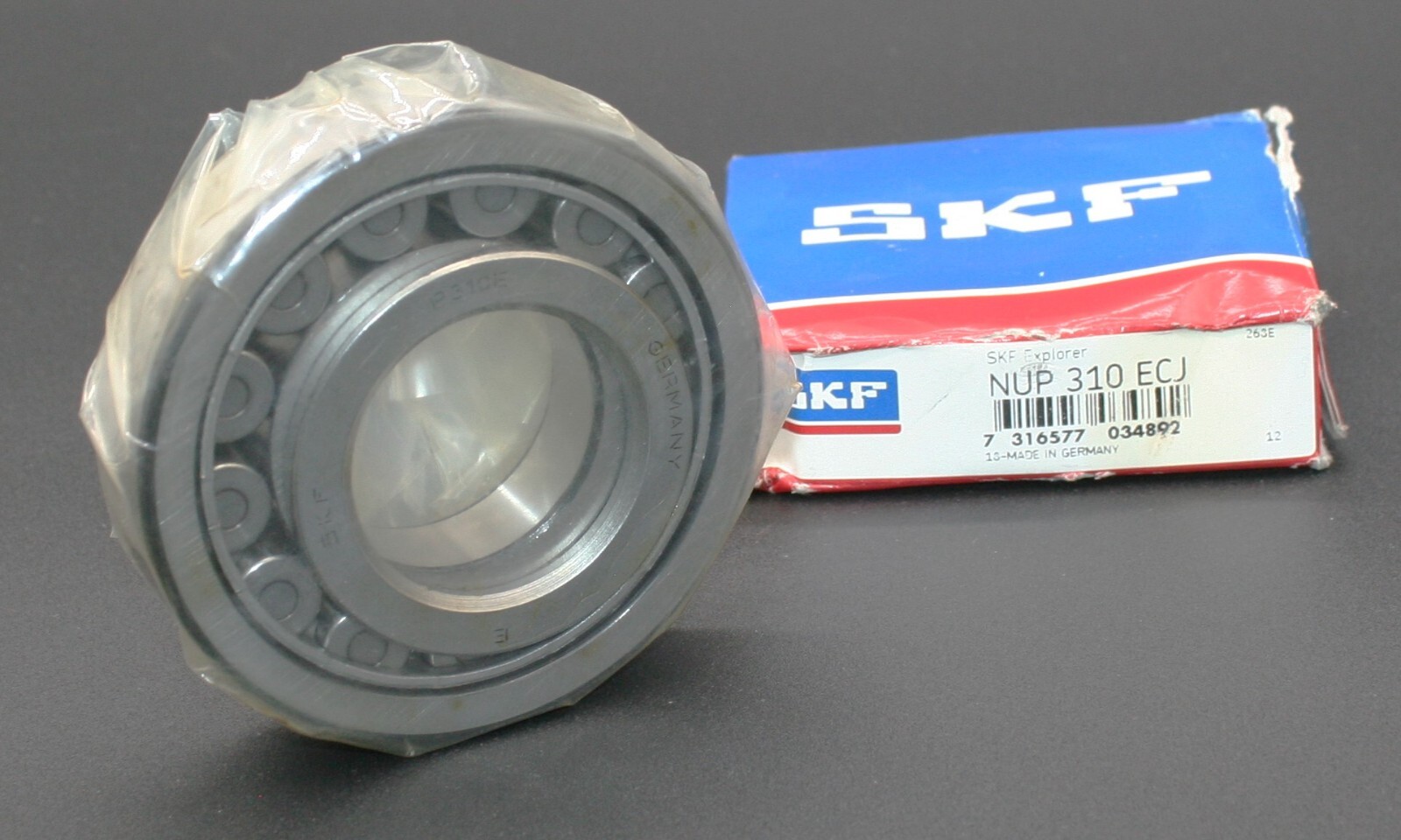 One SKF NUP 310 ECJ Cylindrical Roller Bearing 50MM ID Germany NEW