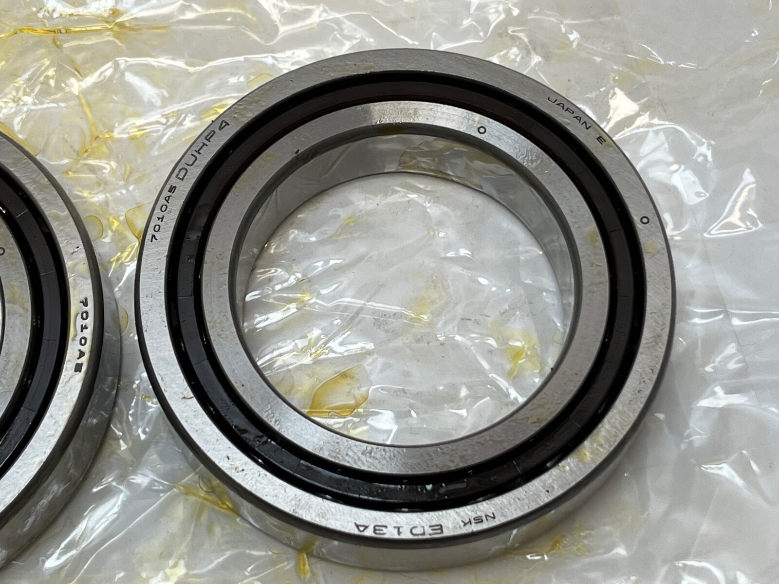 NSK 7010A5TYDUHP4 Bearing 7010E 7010-A5-TY-DUH-P4 50x80x16 mm 2 Pcs