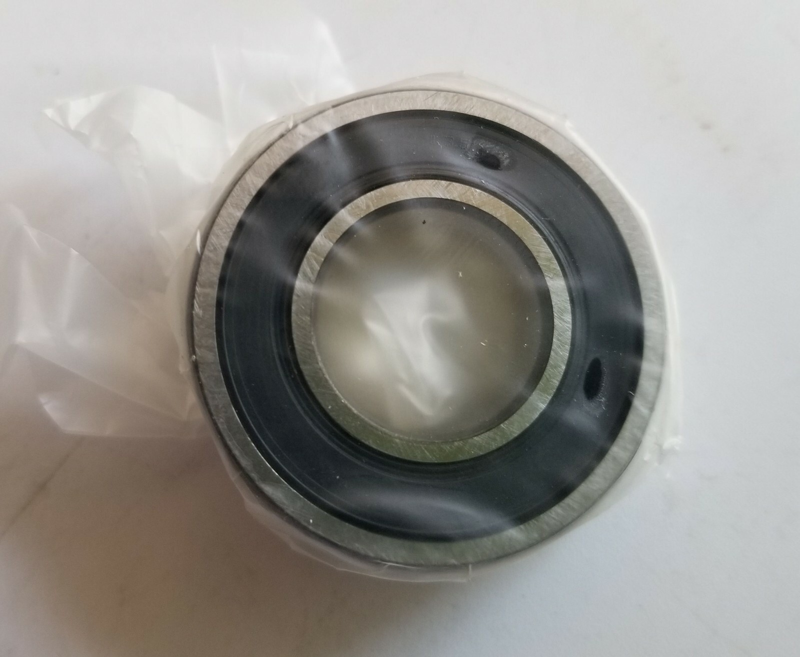 One(1) SKF 6002-2RSJEM Deep Groove Ball Bearing 6002 2RSJEM