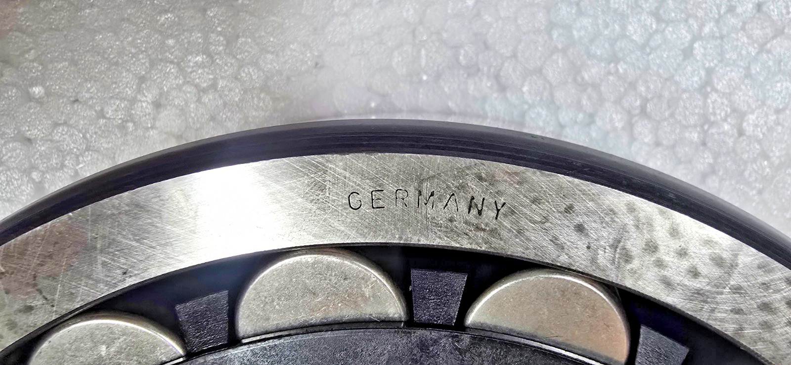 21318 E Spherical Roller Bearing 90x190x43 MM NEW FAG GERMANY 21318E Nylon Cage