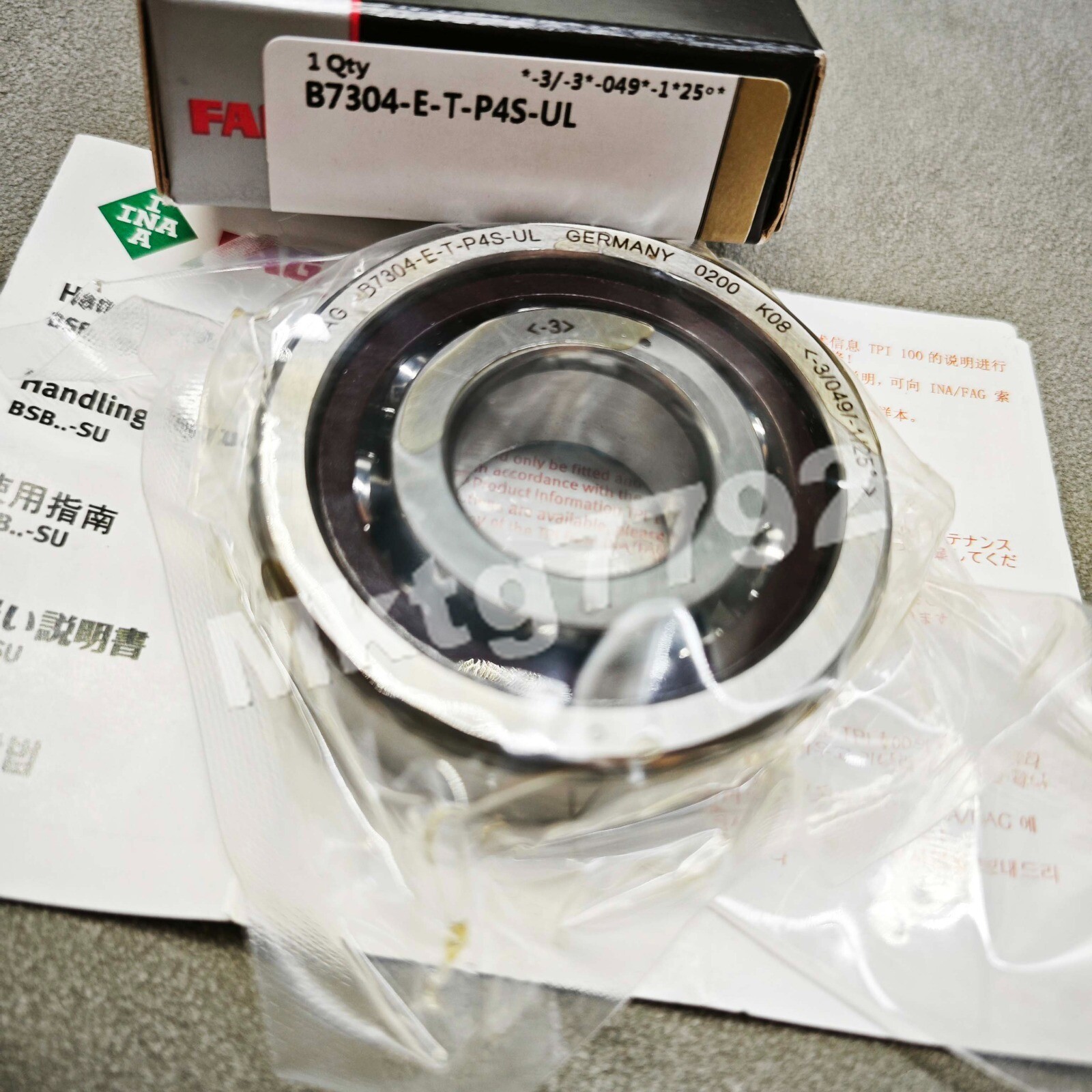 NEW Angular Contact Ball Bearing Single Row For 20x52x15mm FAG B7304-E-T-P4S-UL
