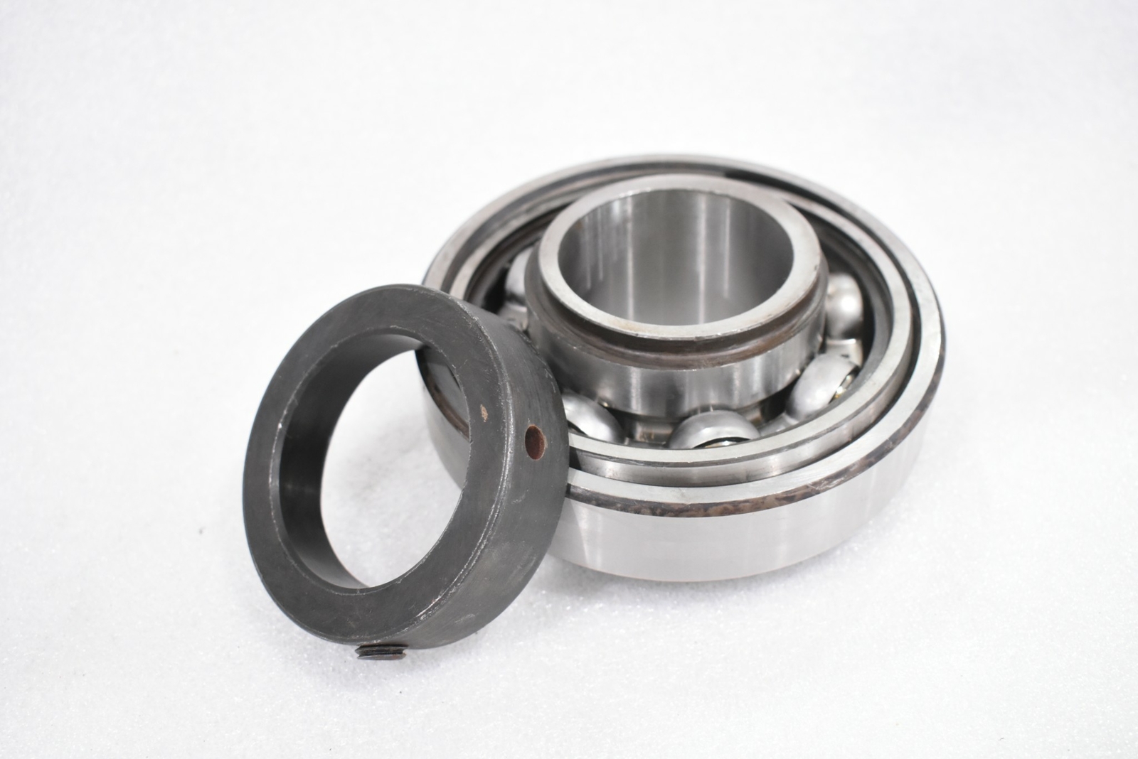 FAFNIR SMN207KS BALL INSERT BEARING WITH COLLAR, 2.4375″ ID 145 mm OD 2.4375″ W