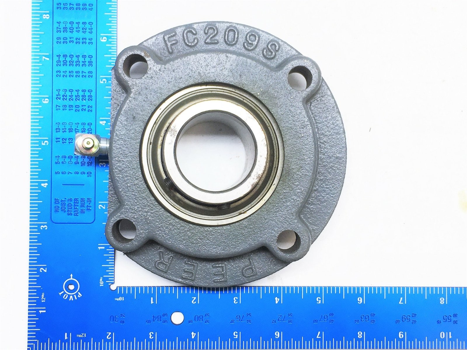 Peer Upper Roller Bearing FC209S NOS