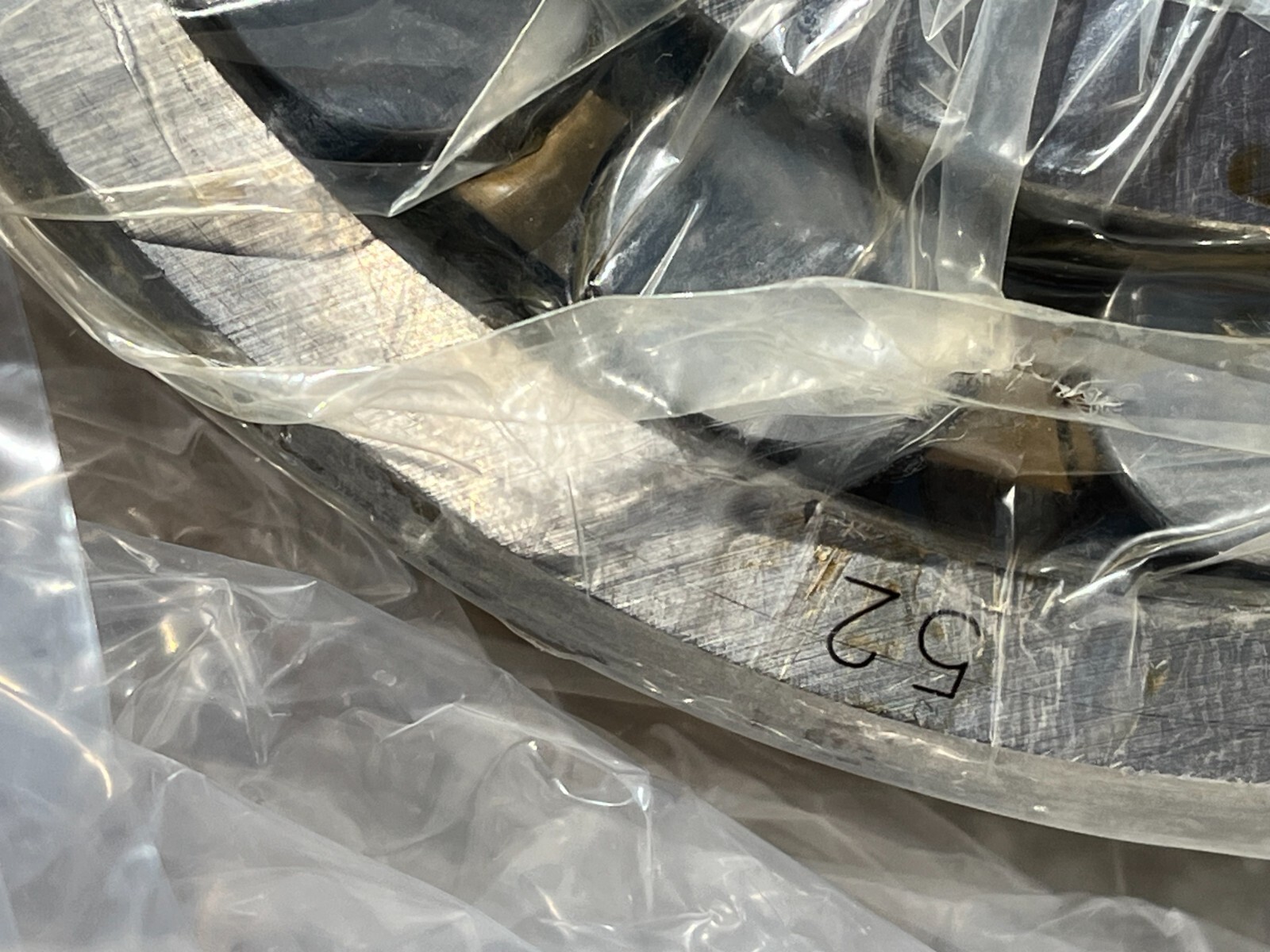 New Pair Rollway Spherical Roller Bearings 22318 MB C3W33 OB52, 90mm bore.