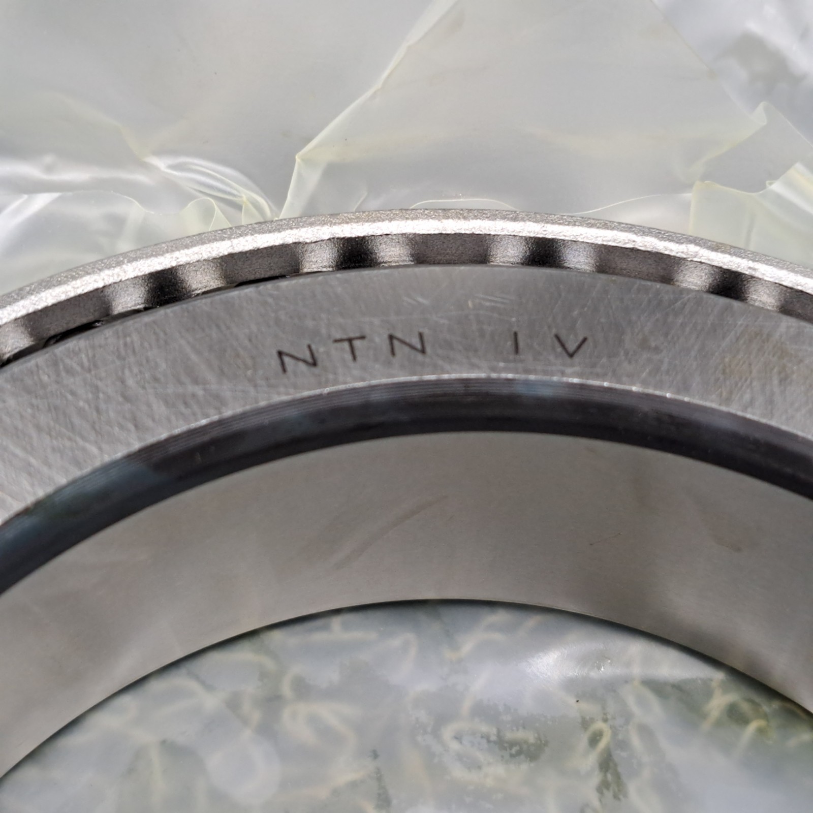 NTN 32020XU Tapered Roller Bearing 110x170x38 mm Volvo 13901848