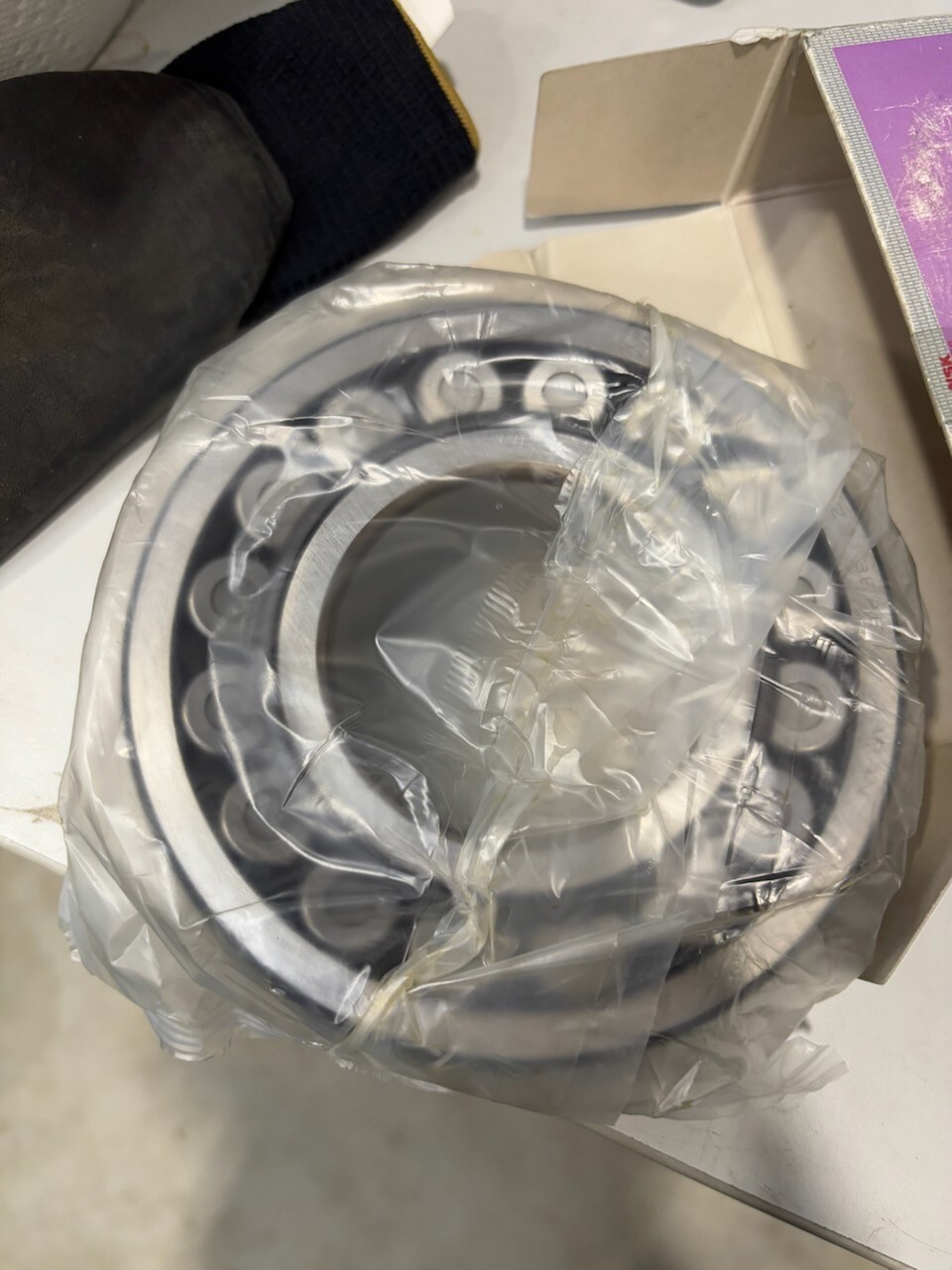 NEW NSK 22322EAE4C3 Spherical Roller Bearing 110mm x 240mm x 80mm