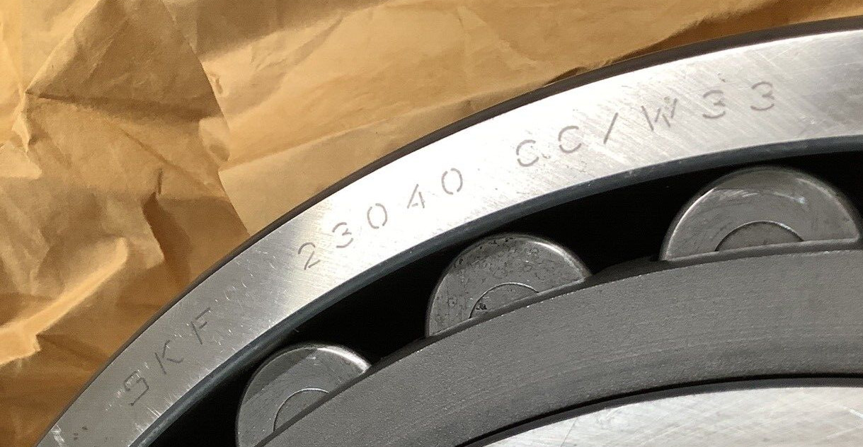 SKF 23040 CC/W33 SPHERICAL ROLLER BEARING 200 X 310 X 82MM **NEW NO BOX**