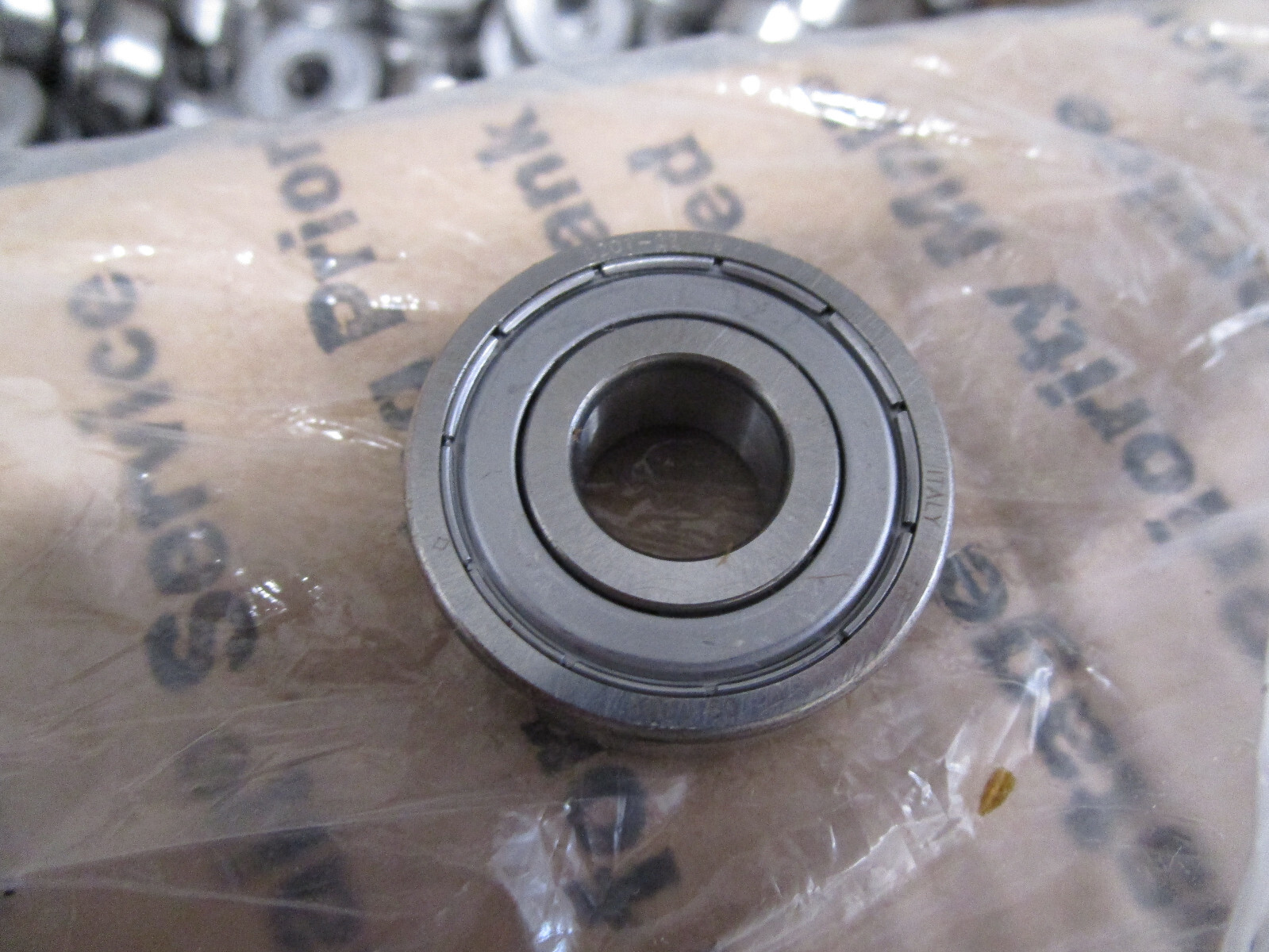 LOT of 300 New 6201-2Z/C3 SKF Sheilded Ball Bearing 12x32x10 mm 6201-2Z/C3LHT23