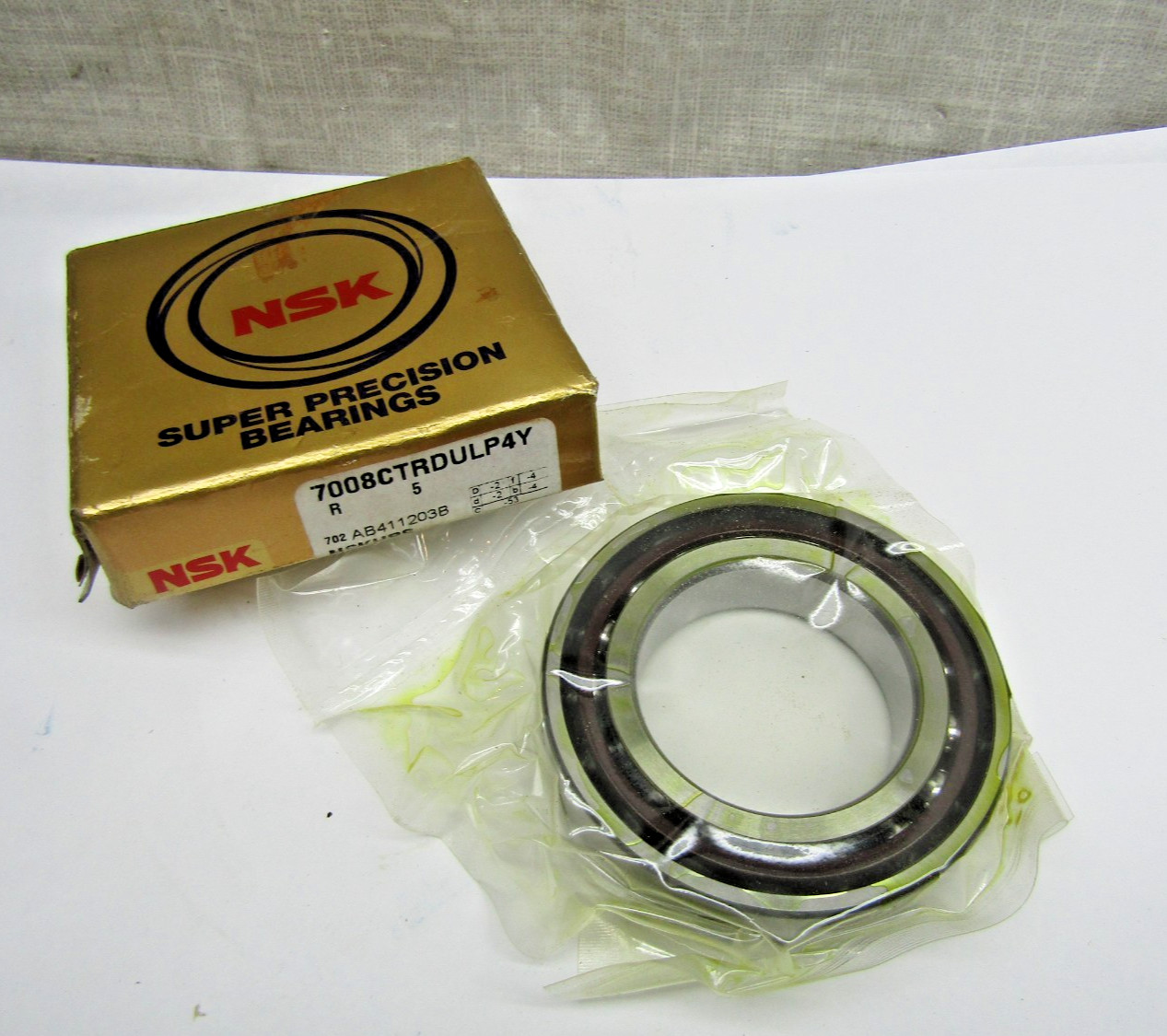 NSK 7008CTRDULP4Y Single Bearing 40mm X 68mm X 15mm Precision Bearing