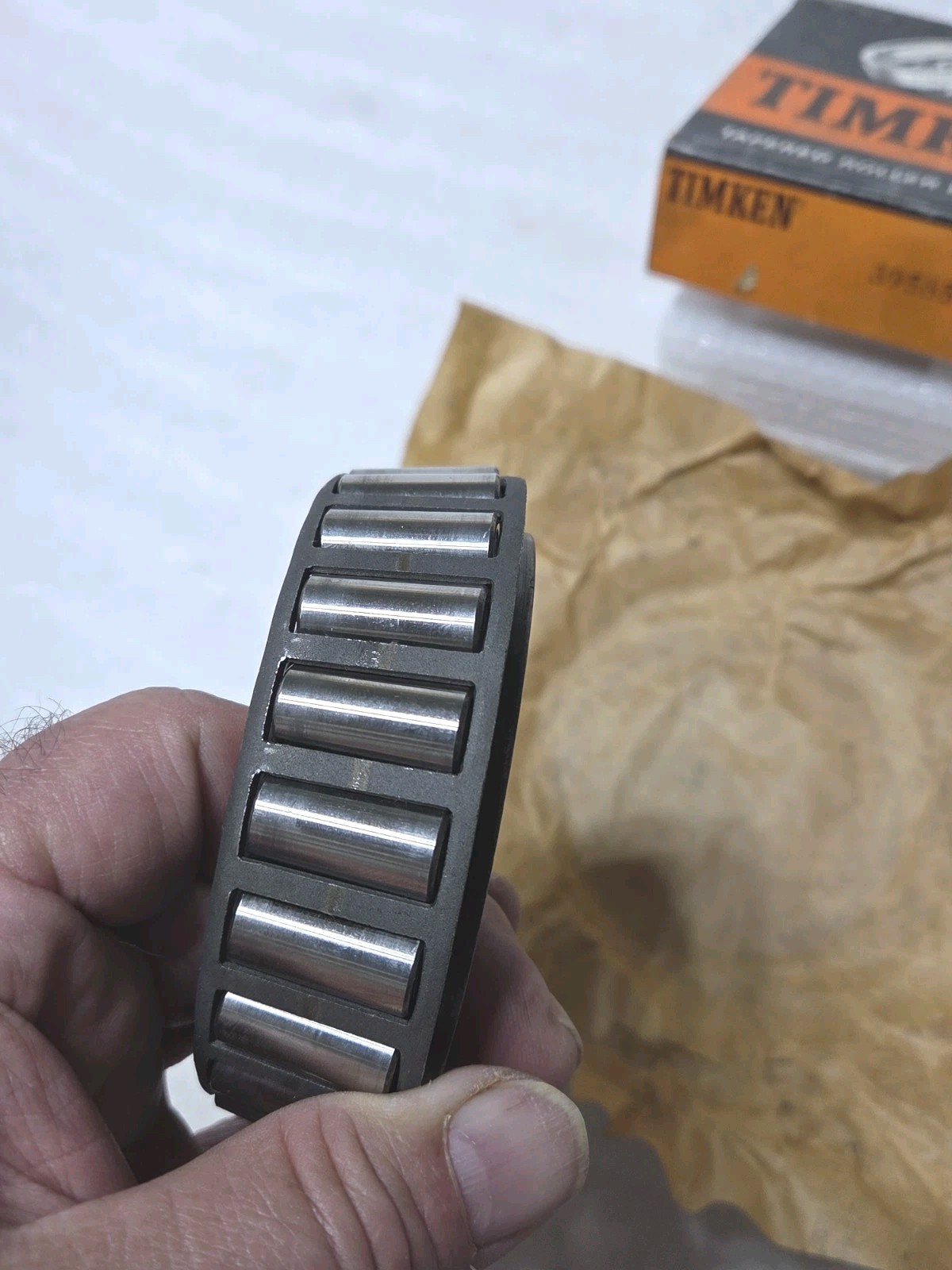 Timken 39585 Tapered Roller Bearing 2.5 In. Bore, Single Cone Roller Bearing