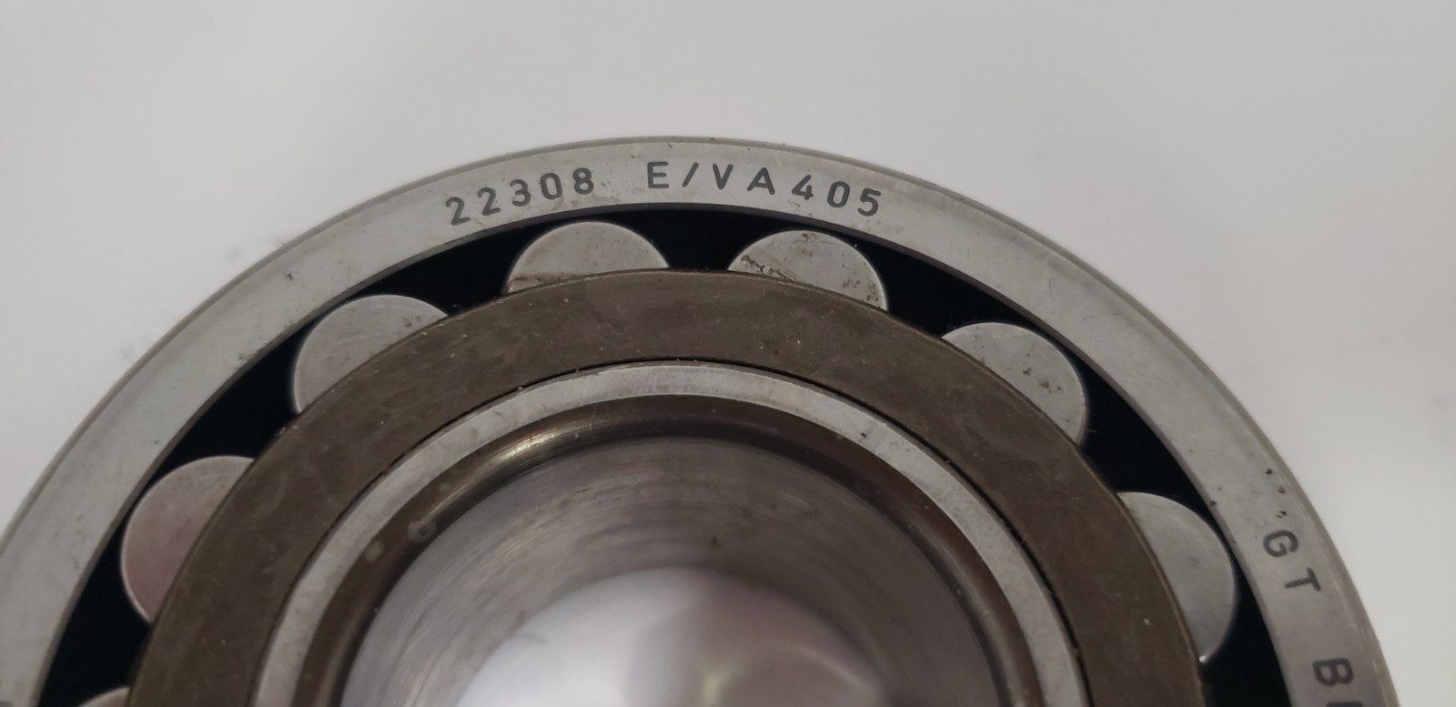 SKF 22308 E/VA405 SPHERICAL ROLLER BEARING, STEEL, 40x90x33mm