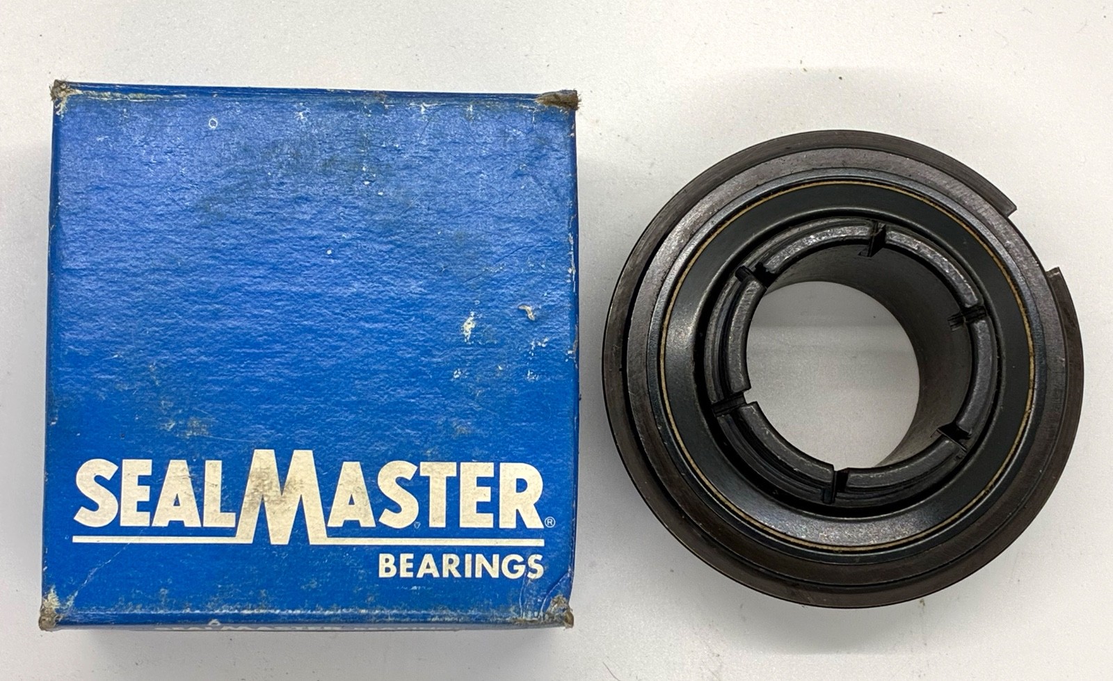 SealMaster ER-22T Ball Bearing with Snap Ring 1-3/8” Bore USA NOS NEW IN BOX