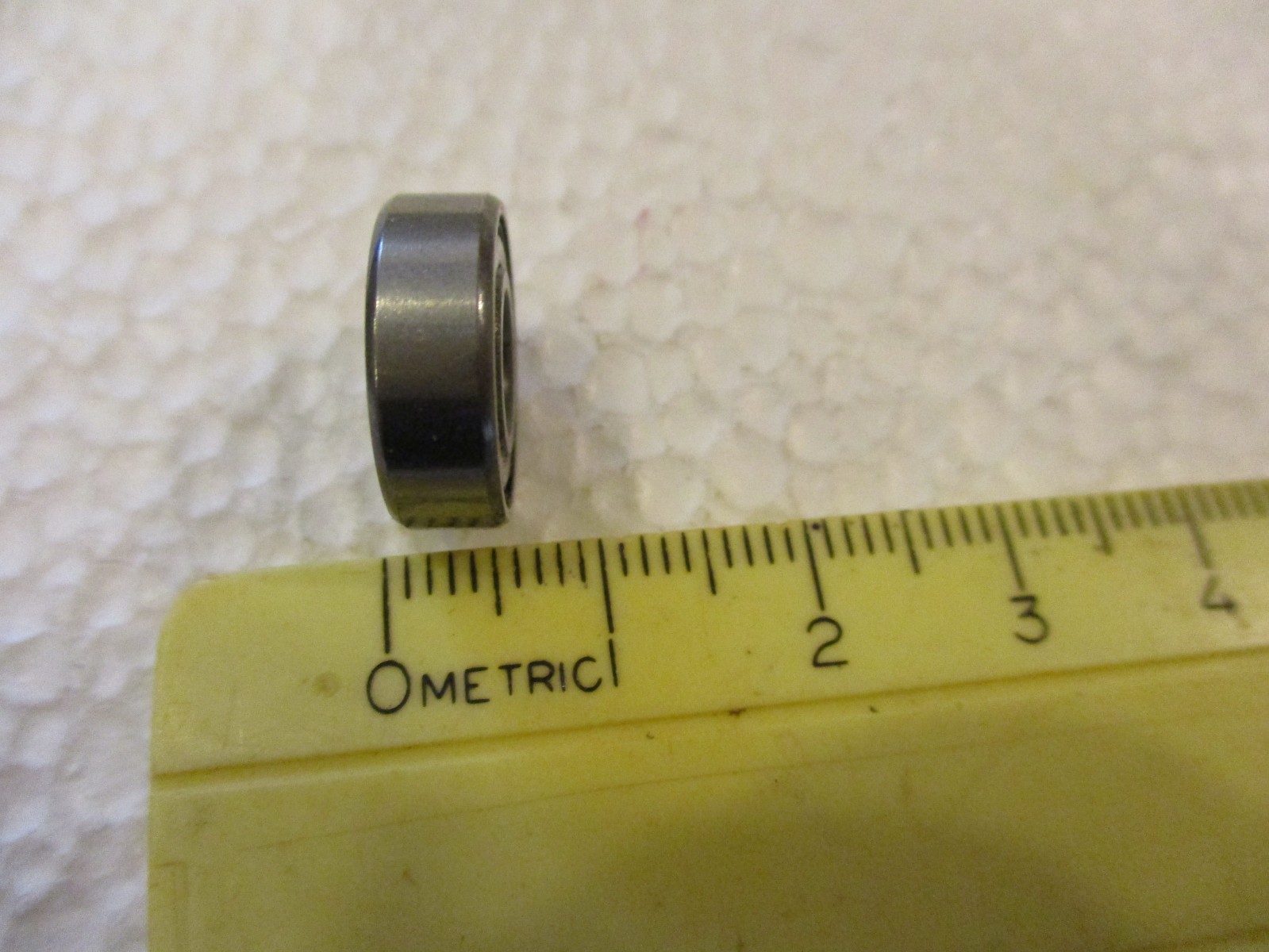 696-ZZ shielded bearing. 6x15x5mm.