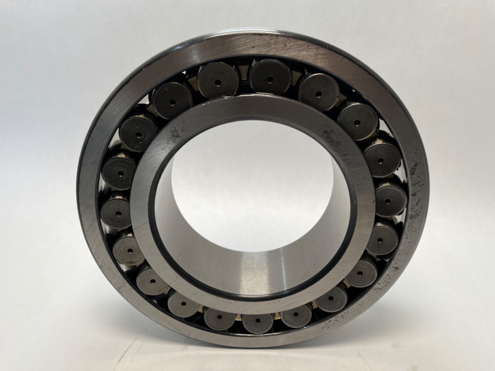 Fafnir 22228W33 Bearing 140x250x68 mm 22228-W33 140SD22-F3 USA