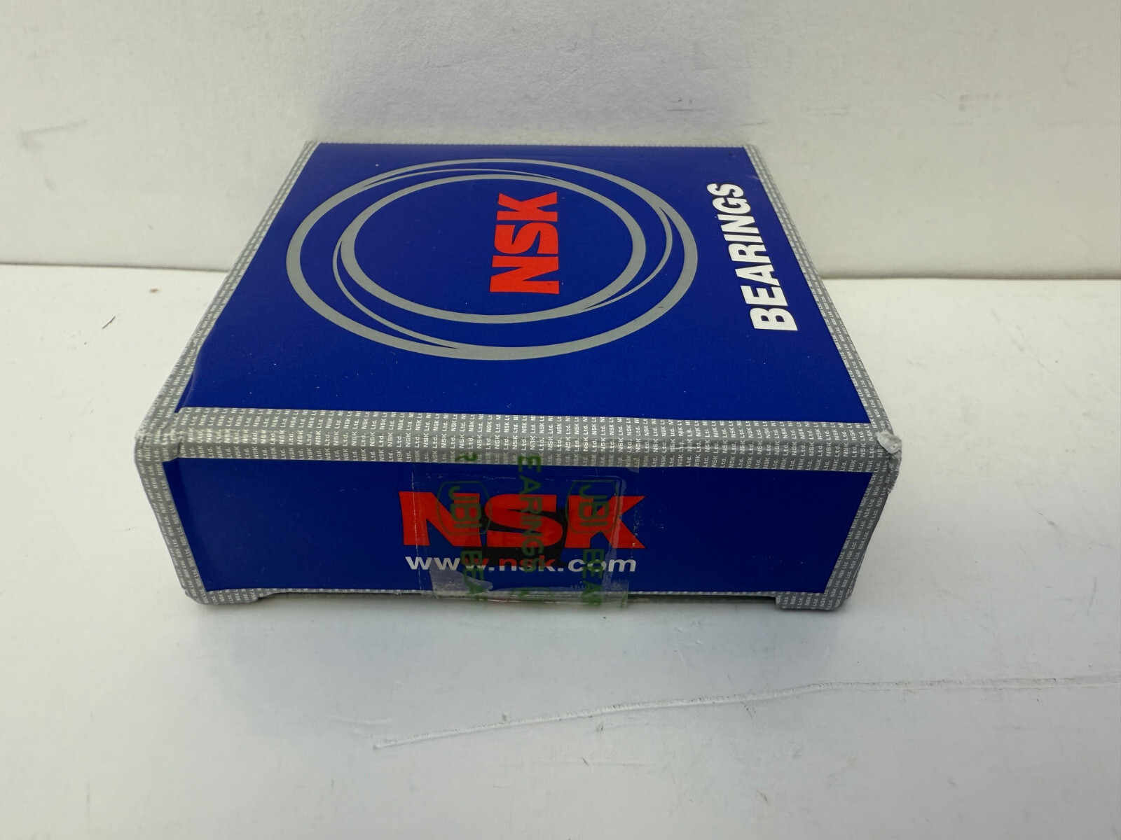 NSK HR32007XJP5 TAPERED ROLLER BEARING NEW OPEN BOX
