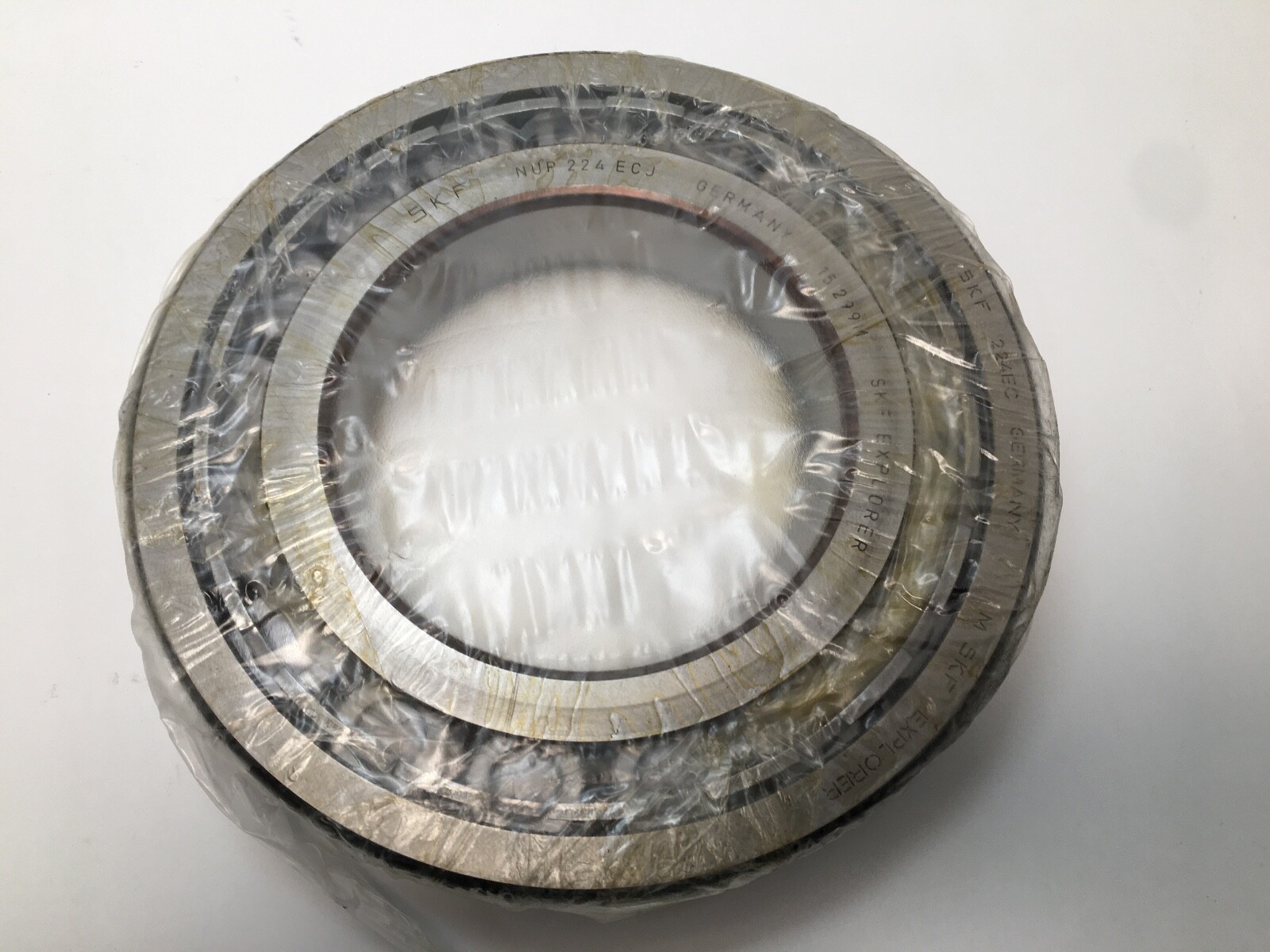 SKF NUP-224-ECJ Cylindrical Roller Bearing 120x215x40 mm NUP224ECJ Germany