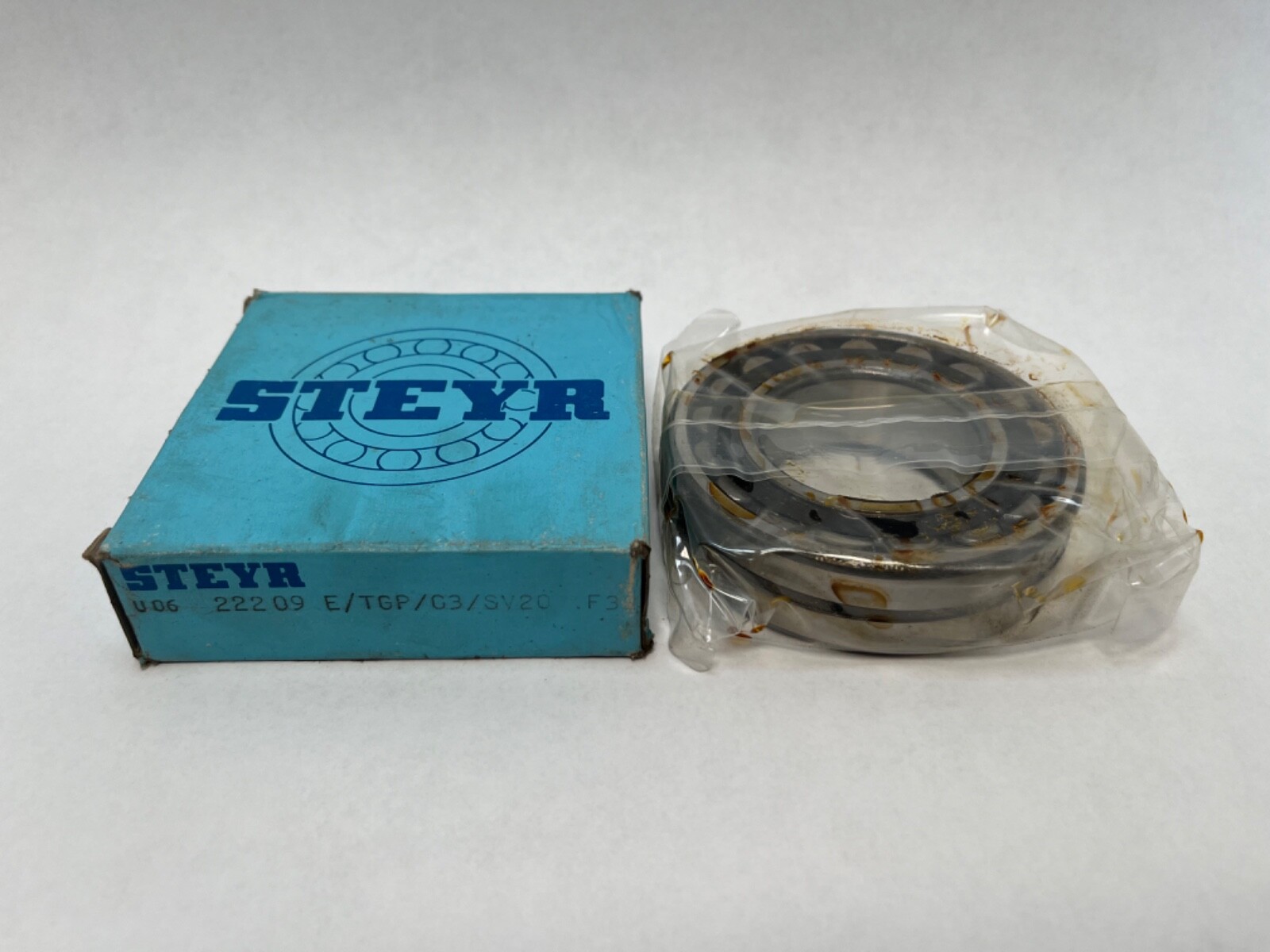 Steyr 22209ETGPC3W33 Spherical Bearing 45x85x23 mm 22209 E TGP C3 SV20/W33 F3